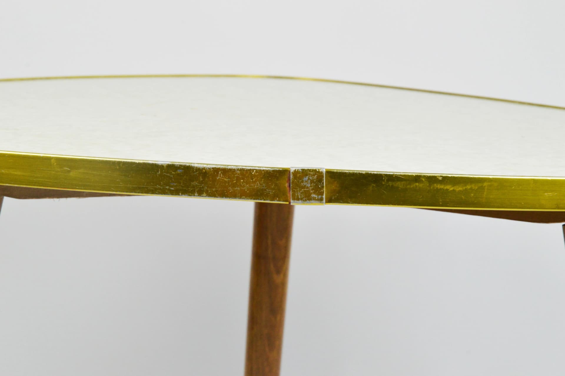 Stolik pomocniczy Rockabilly, turkusowy, drewno, Niemcy, lata 60. - 84309