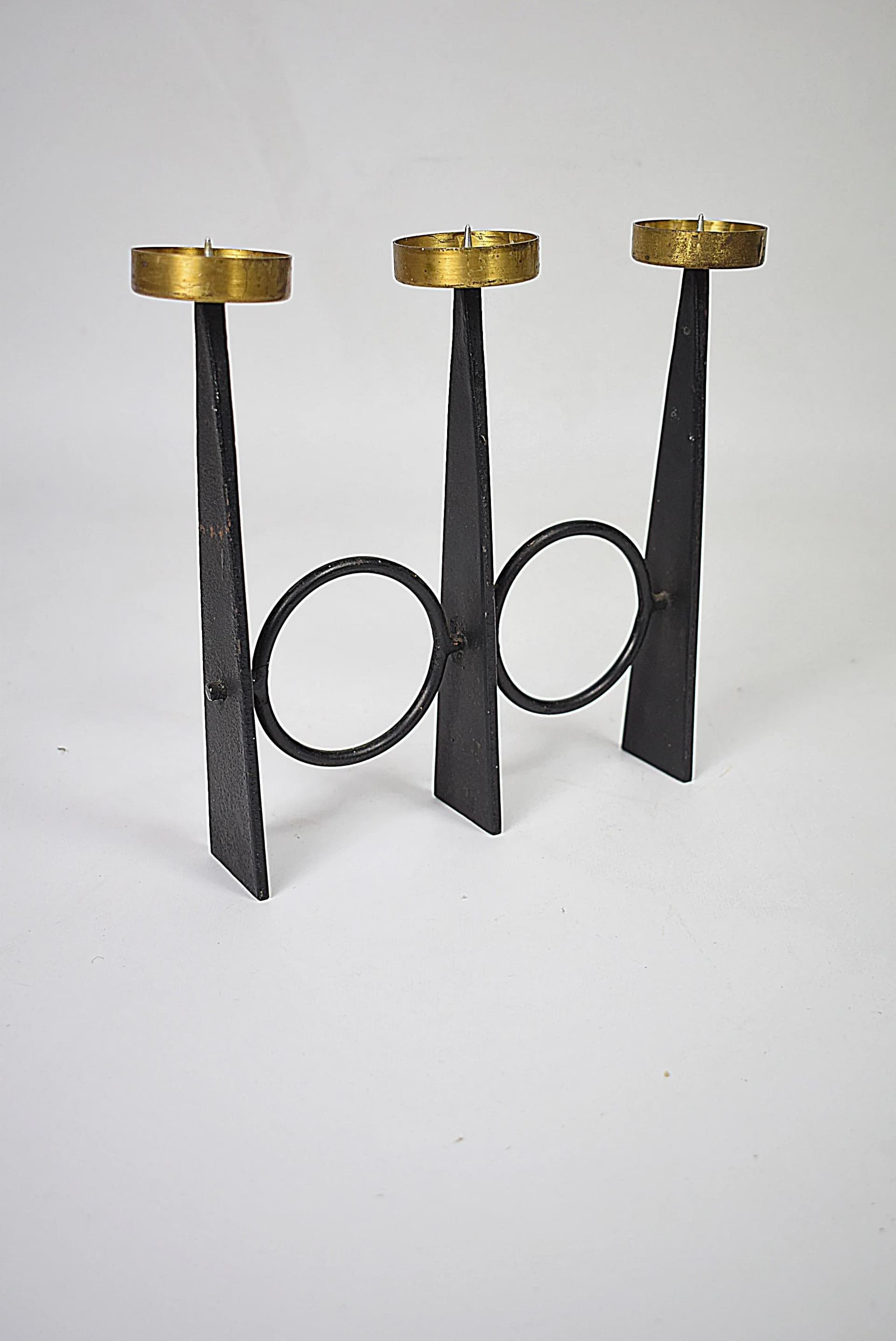 Świecznik, czarny, metal złoty, Polska, lata 60. - 84231