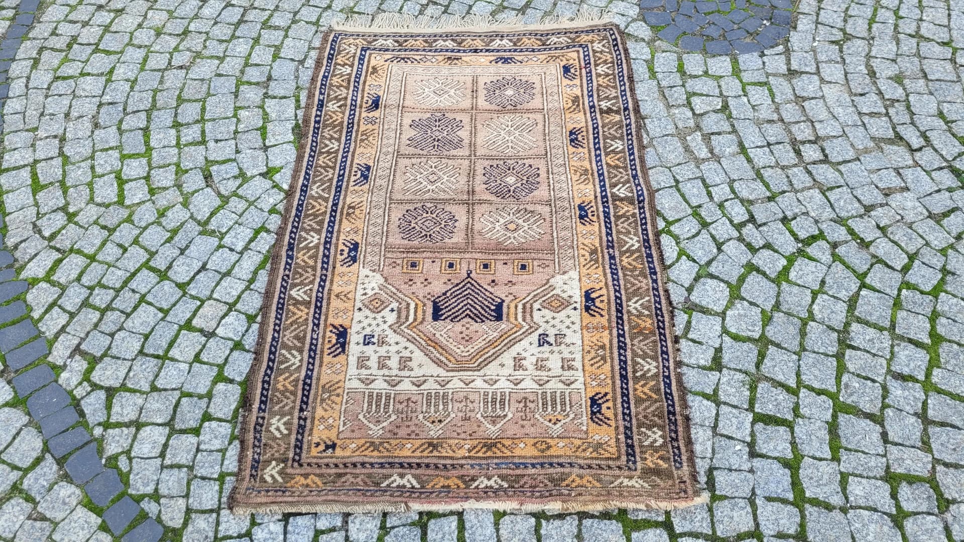 Dywan Beluch, 88x142 cm, beżowy, wełna, Afganistan, pocz. XX w. - 87327