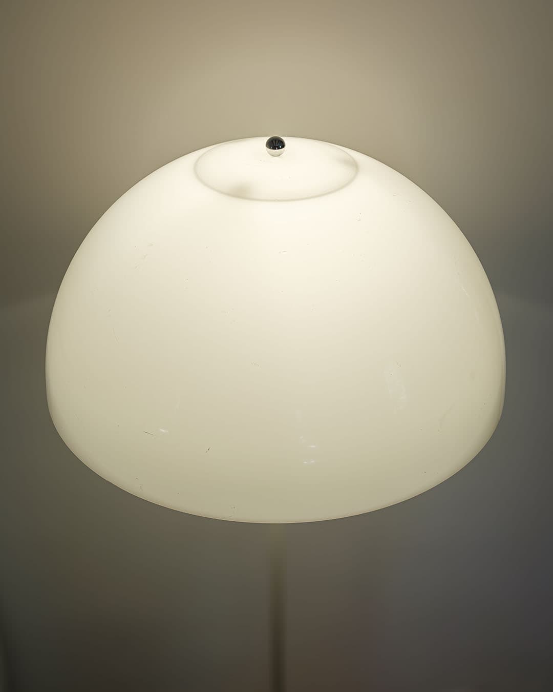Lampa podłogowa Panthella, biały plastik, metal, proj. V. Panton, Louis Poulsen, Dania, lata 70. - 83563