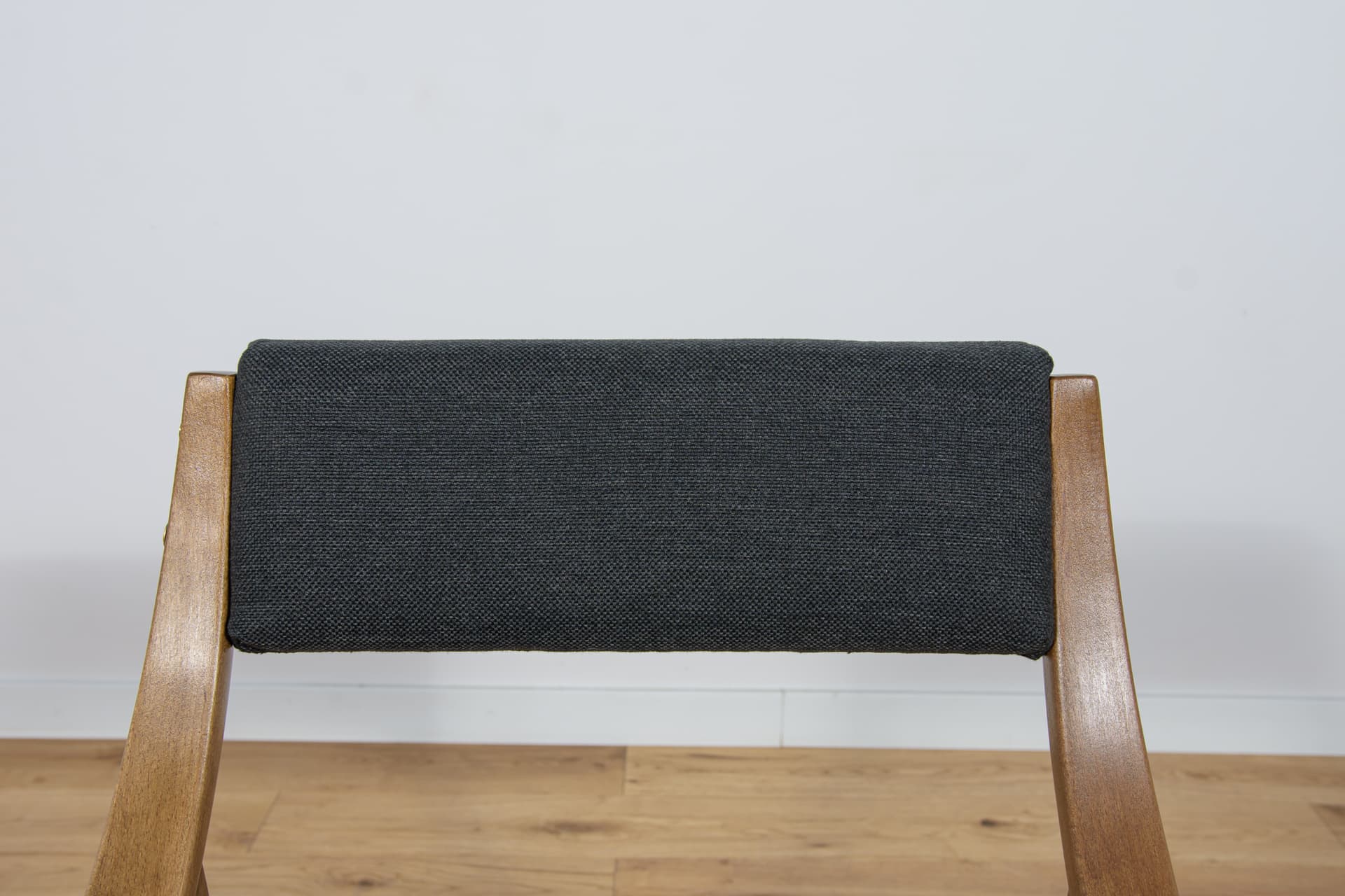 Komplet dziesięciu krzeseł Skoczek, proj. J. Kędziorek, Zamojska Fabryka Mebli, Polska, lata 70. - 89303