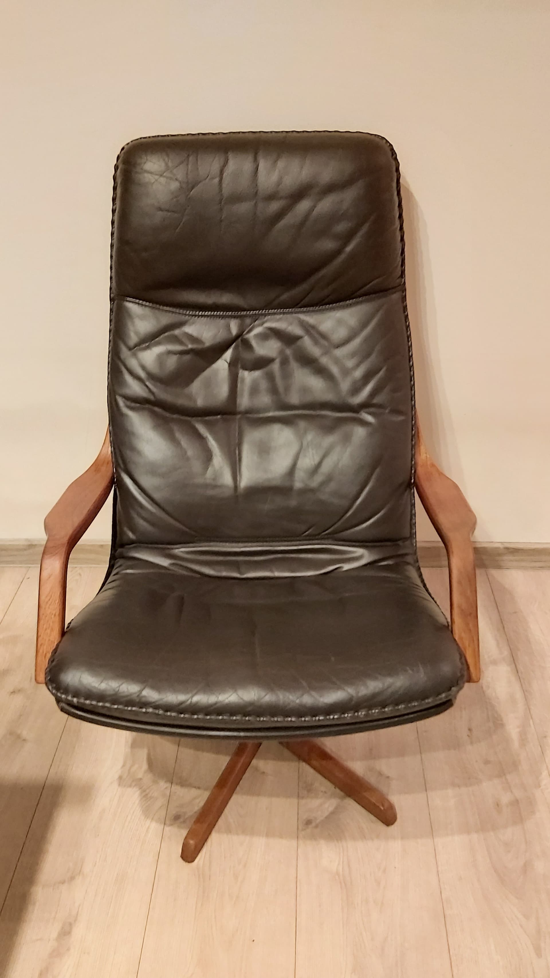 Swivel armchair with ottoman set, dark brown leather, walnut wood, Denmark, 1970s. - 90285