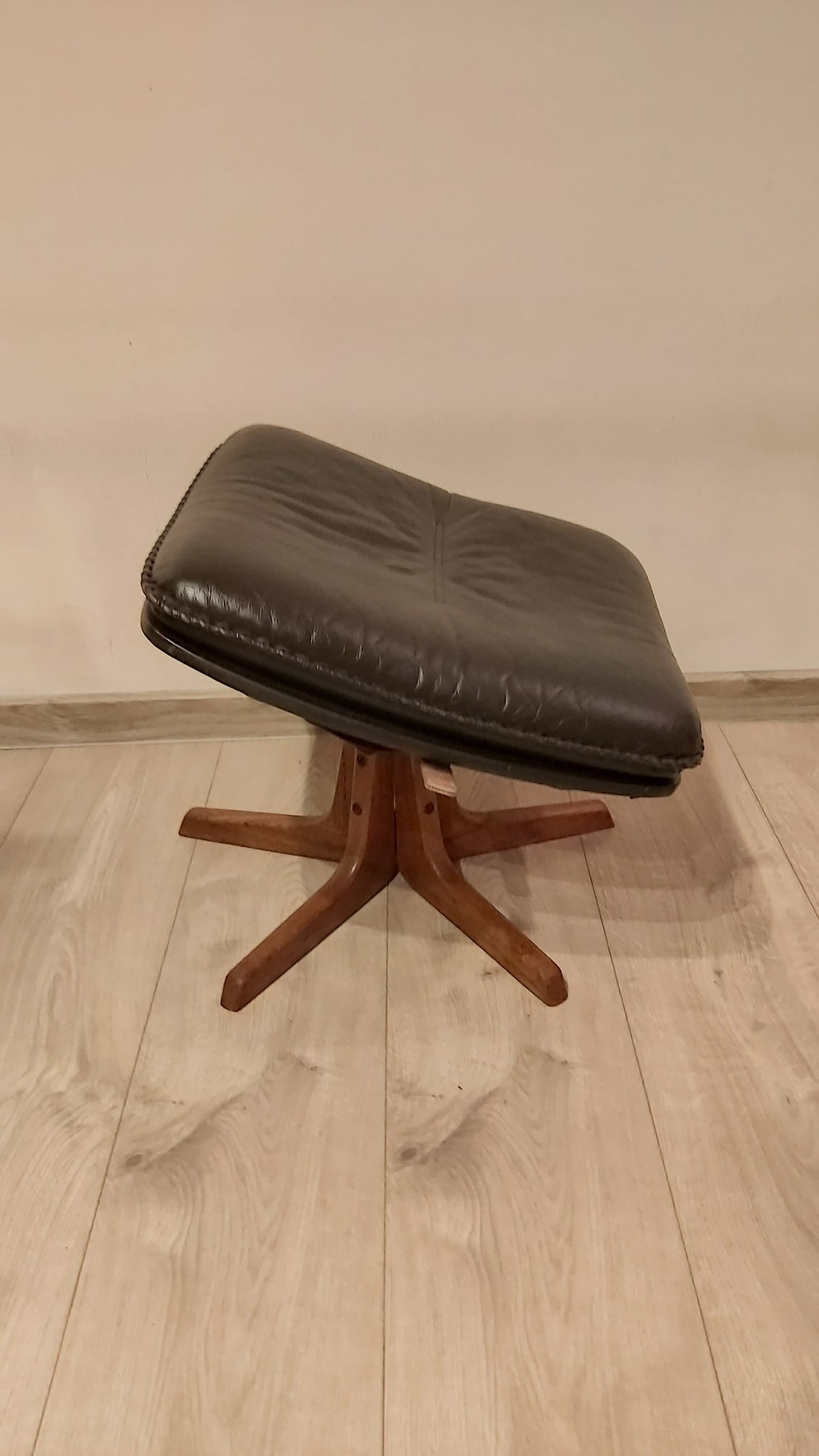 Swivel armchair with ottoman set, dark brown leather, walnut wood, Denmark, 1970s. - 90294