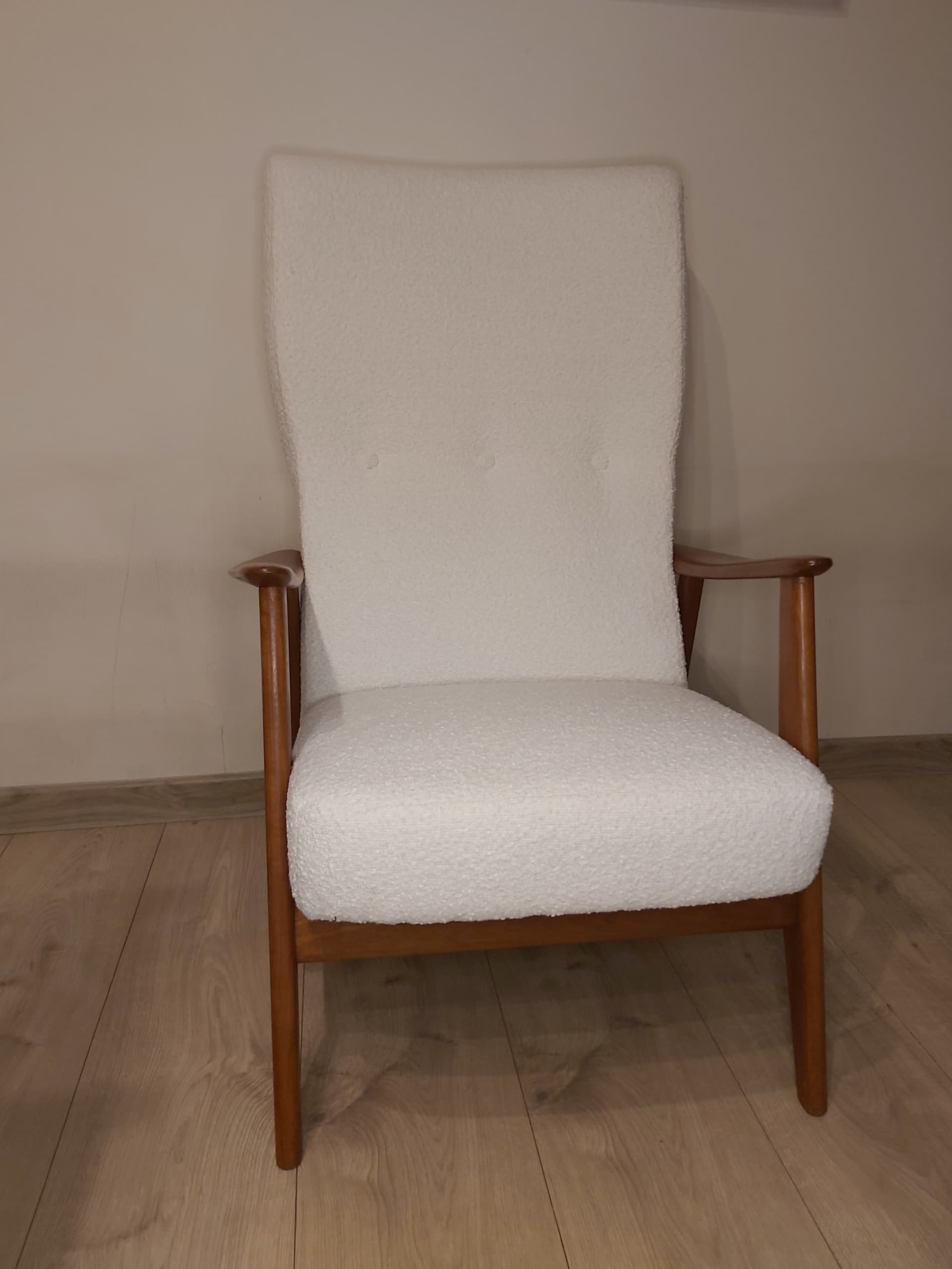 Fotel wypoczynkowy, bouclé ivory white, drewno teak, Niemcy, lata 70. - 90323