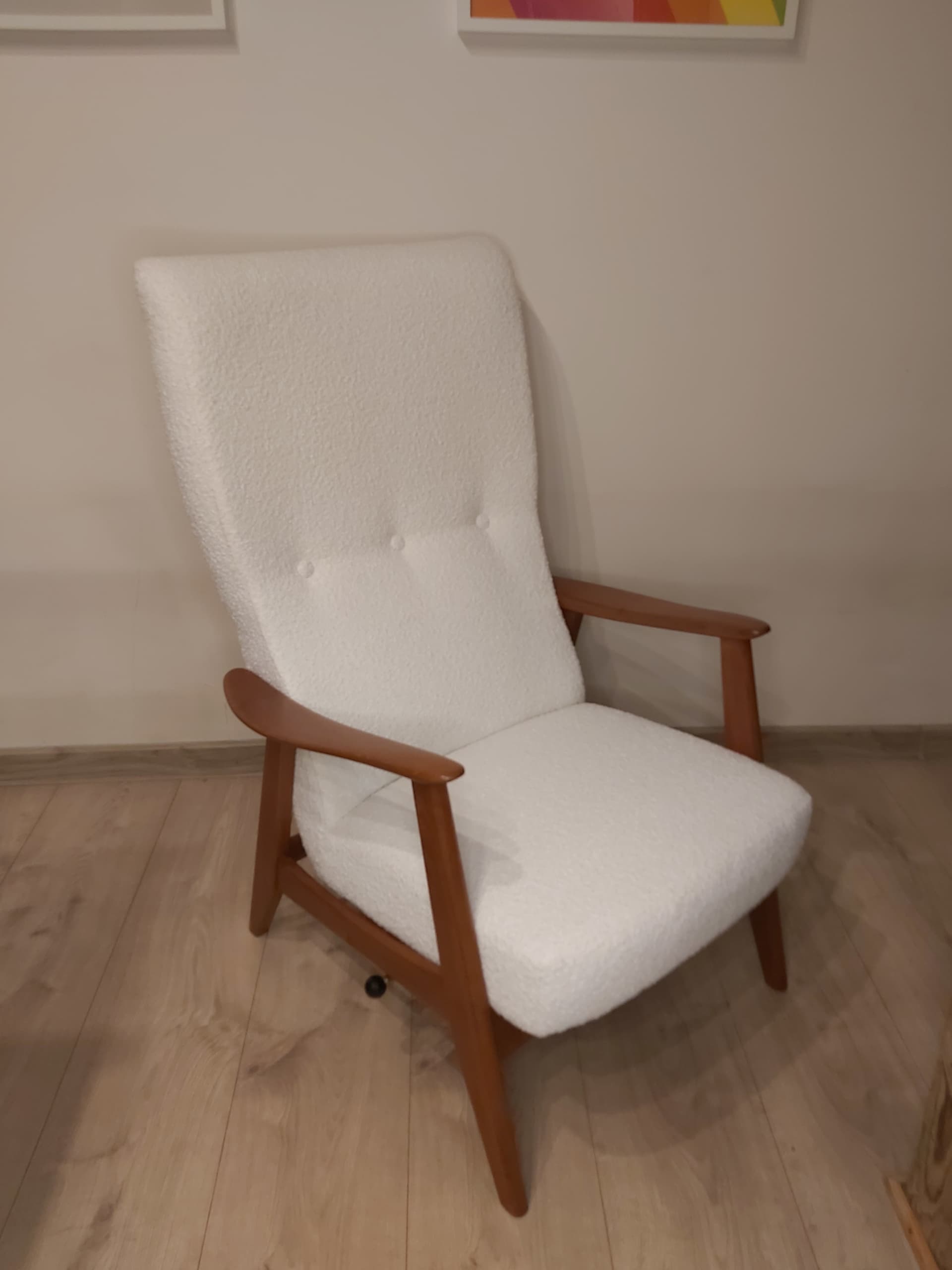 Fotel wypoczynkowy, bouclé ivory white, drewno teak, Niemcy, lata 70. - 90319