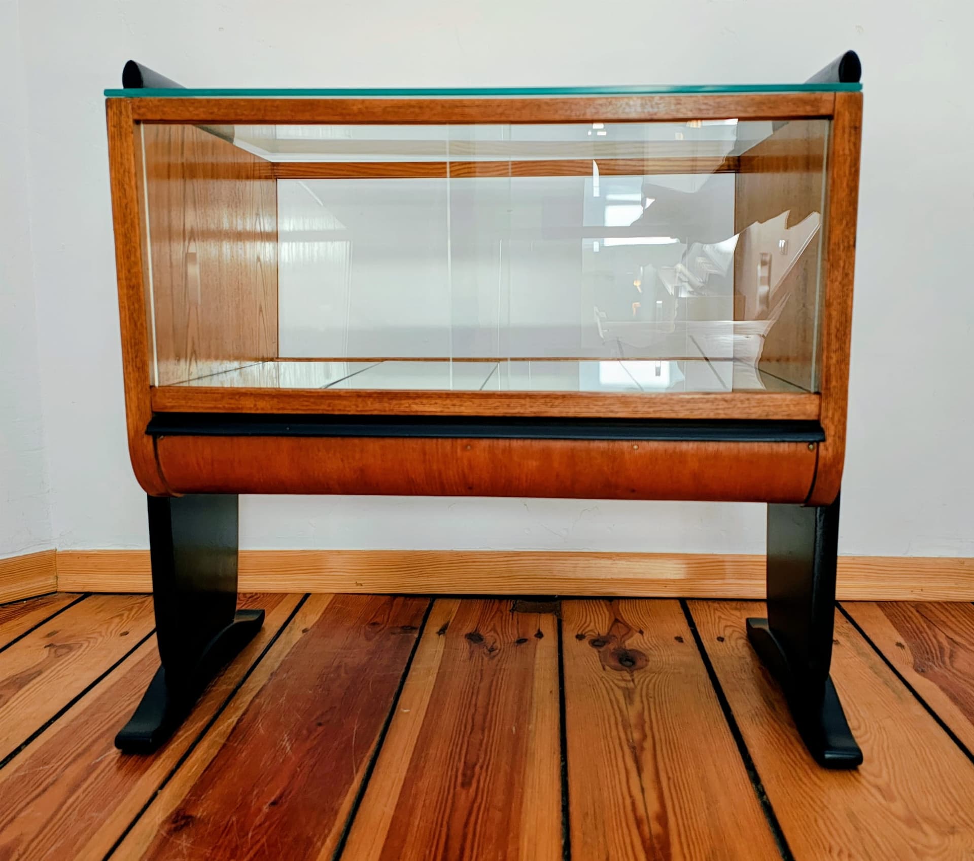 Barek art déco, drewno brązowy, proj. J. Halabala, UP Závody, Czechosłowacja, lata 30. - 90550