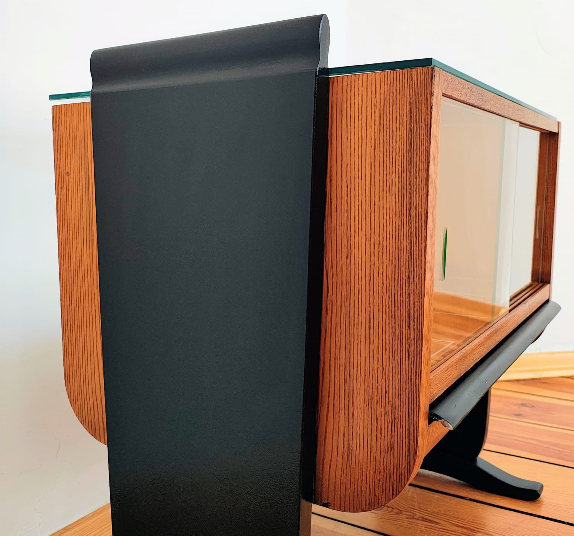 Barek art déco, drewno brązowy, proj. J. Halabala, UP Závody, Czechosłowacja, lata 30. - 90563