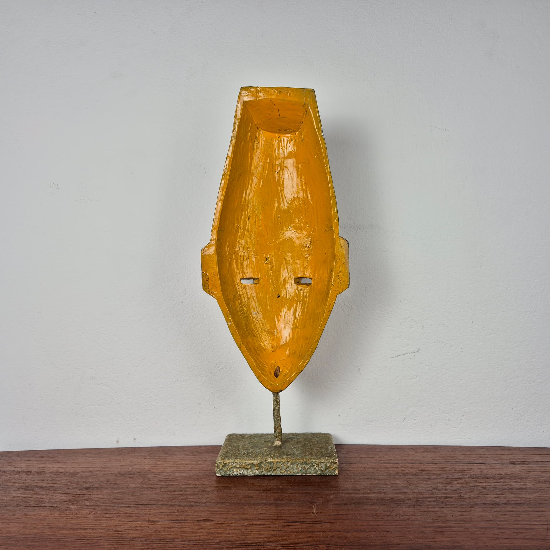 Dekoracyjna maska afrykańska, lata 70 - 90590