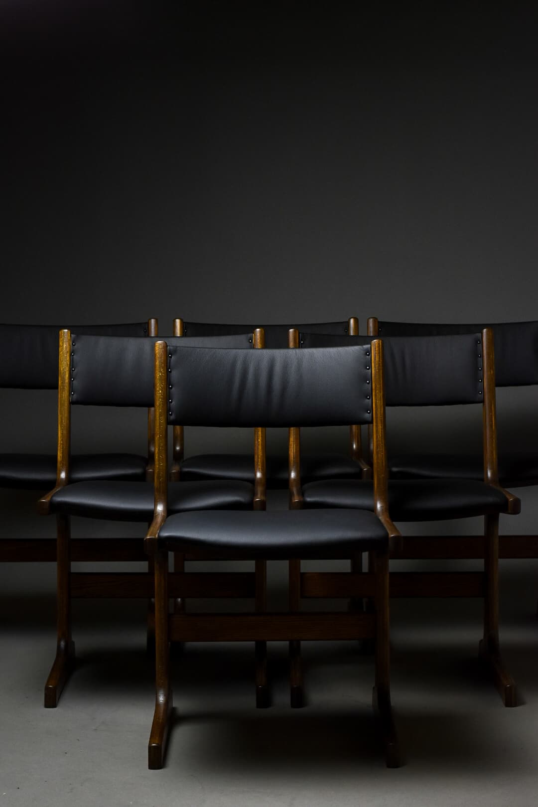 Komplet sześciu krzeseł, palisander brązowy, skóra naturalna czarna, Farstrup Møbelfabrik, Dania, lata 60. - 90640