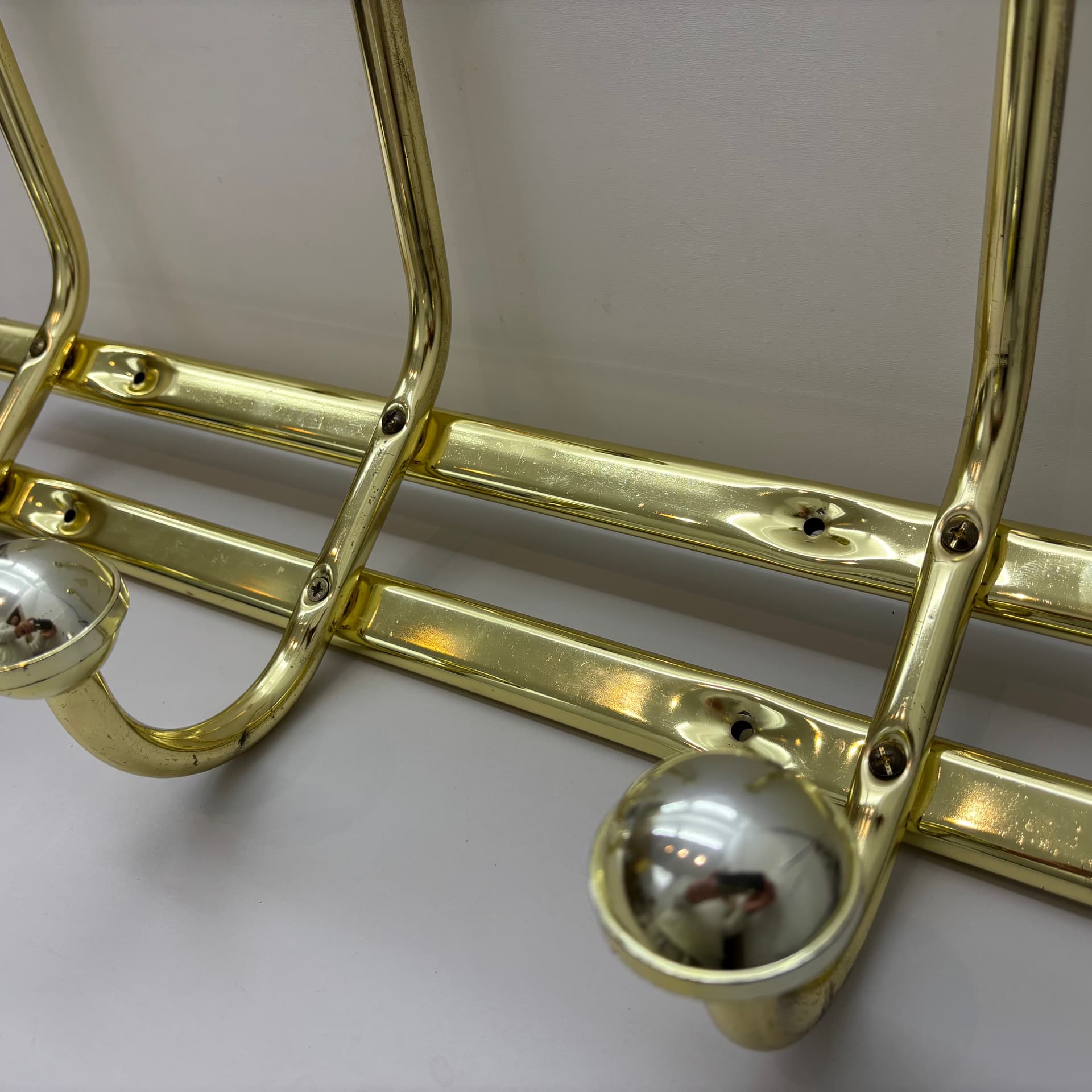 Wieszak ścienny, złoty, stal, Niemcy, lata 70. - 91487