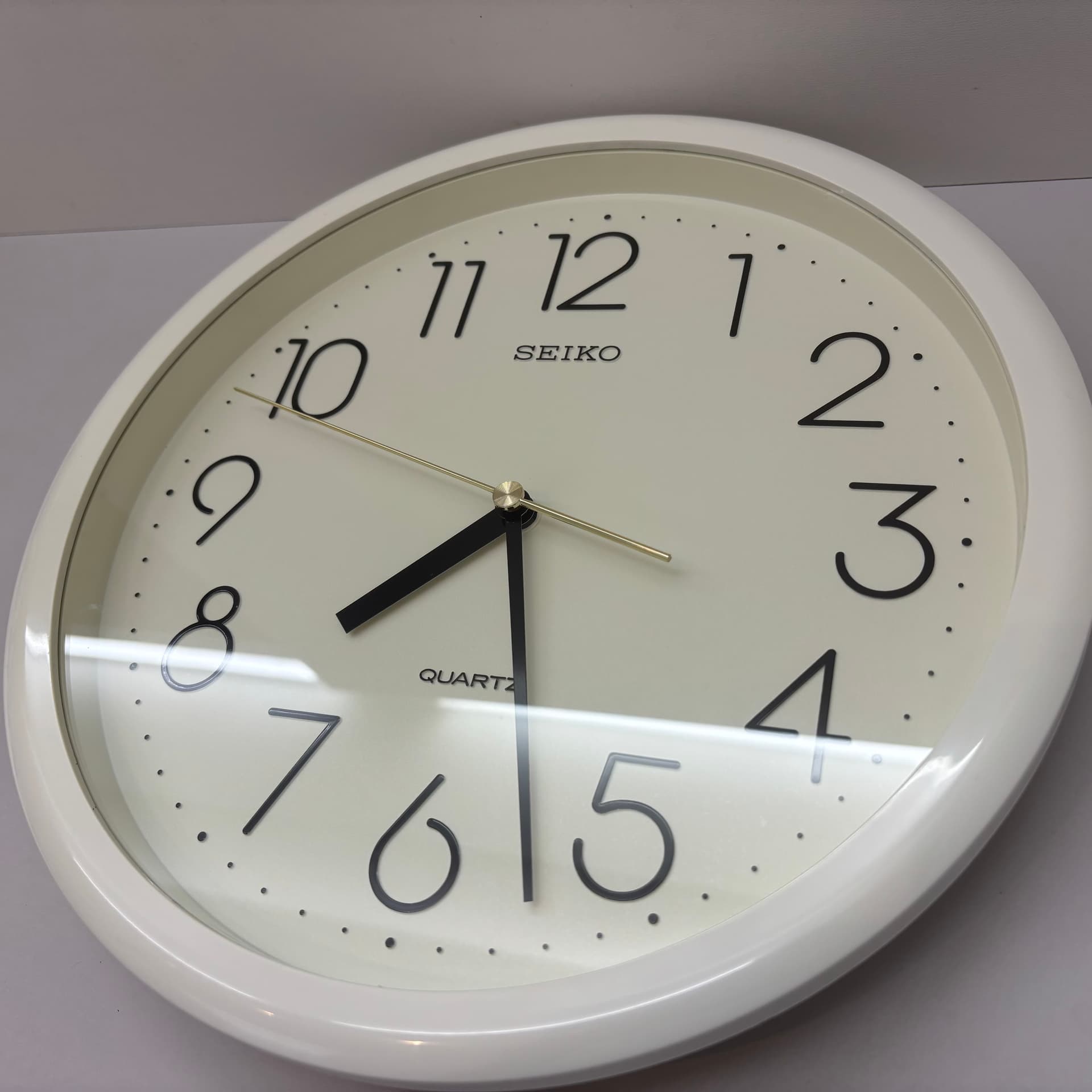 Zegar ścienny, beżowy, plastik, Japonia, lata 80. - 91501