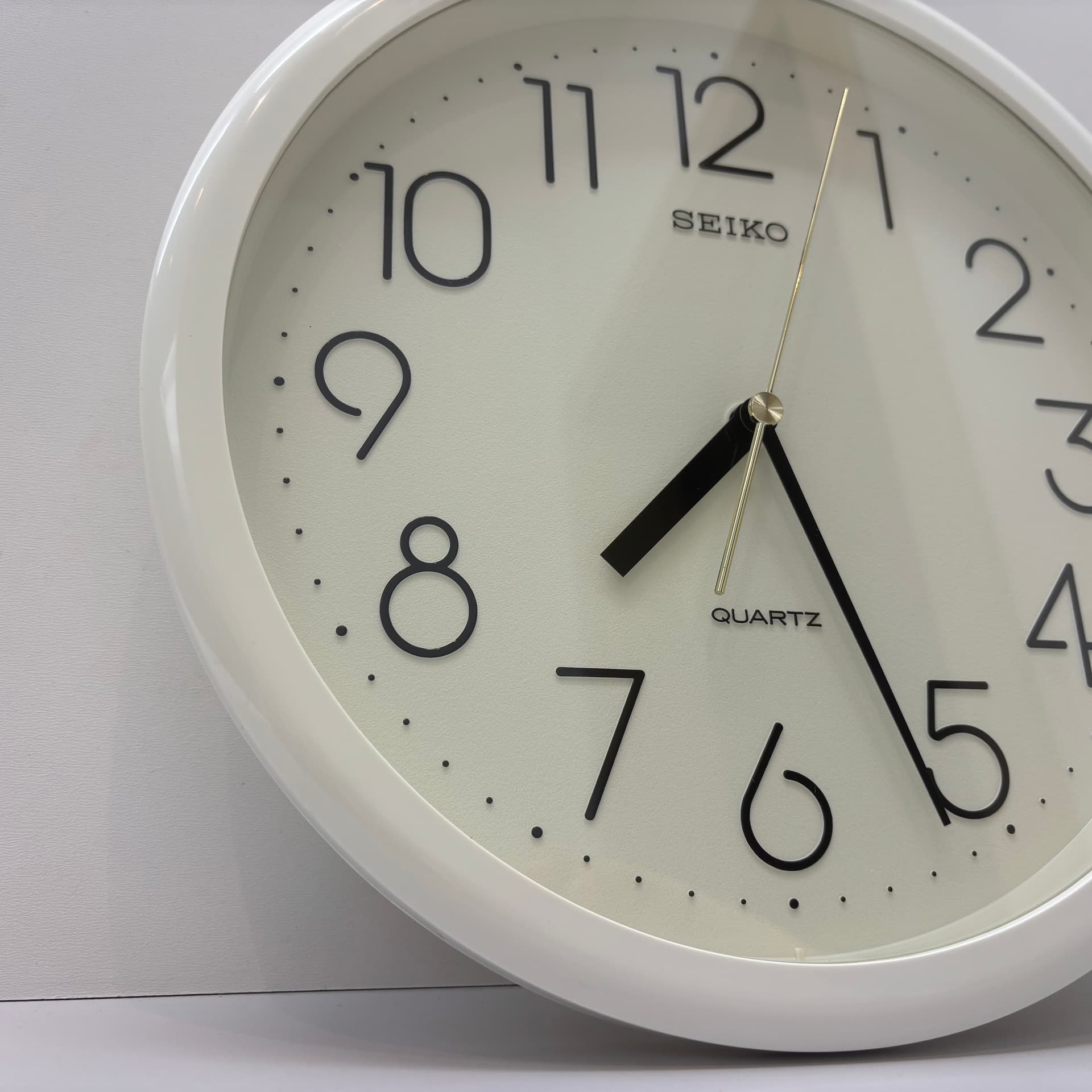 Zegar ścienny, beżowy, plastik, Japonia, lata 80. - 91505