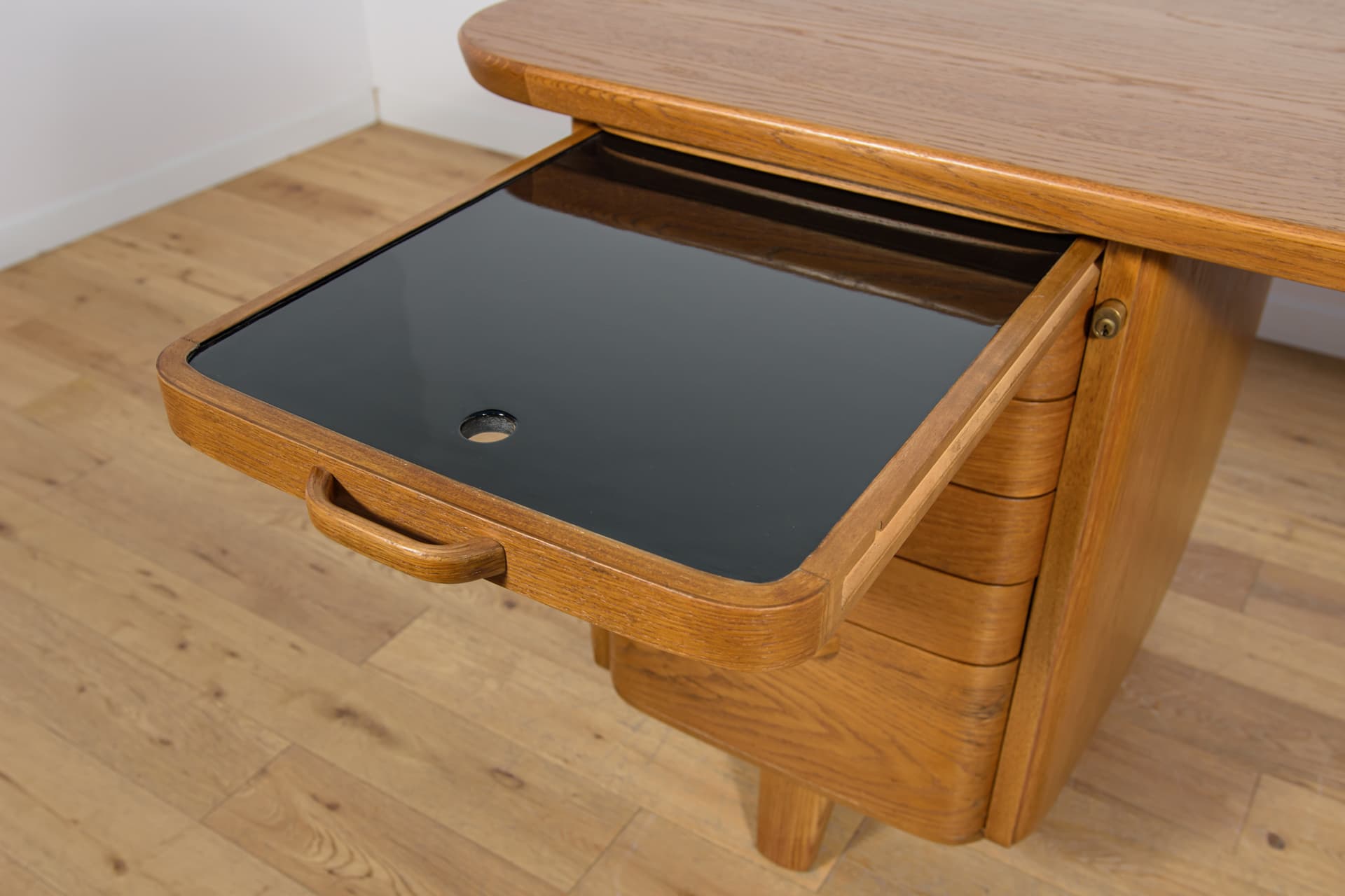 Dębowe biurko Art Deco, proj. Gunnar Ericsson, Atvidaberg, Facit AB Buromöbel Zurich, Szwajcaria, lata 50 - 91563