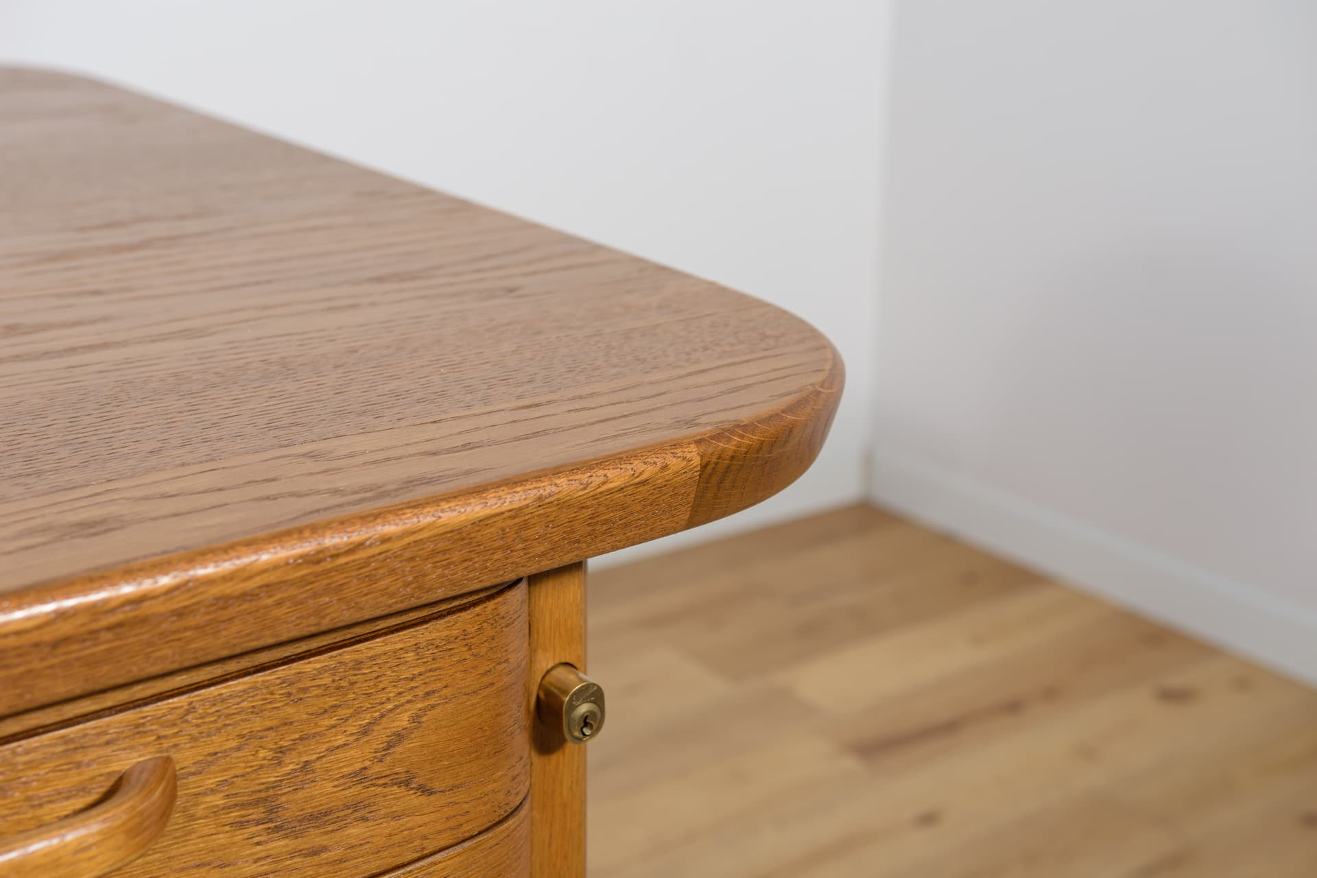 Dębowe biurko Art Deco, proj. Gunnar Ericsson, Atvidaberg, Facit AB Buromöbel Zurich, Szwajcaria, lata 50 - 91564