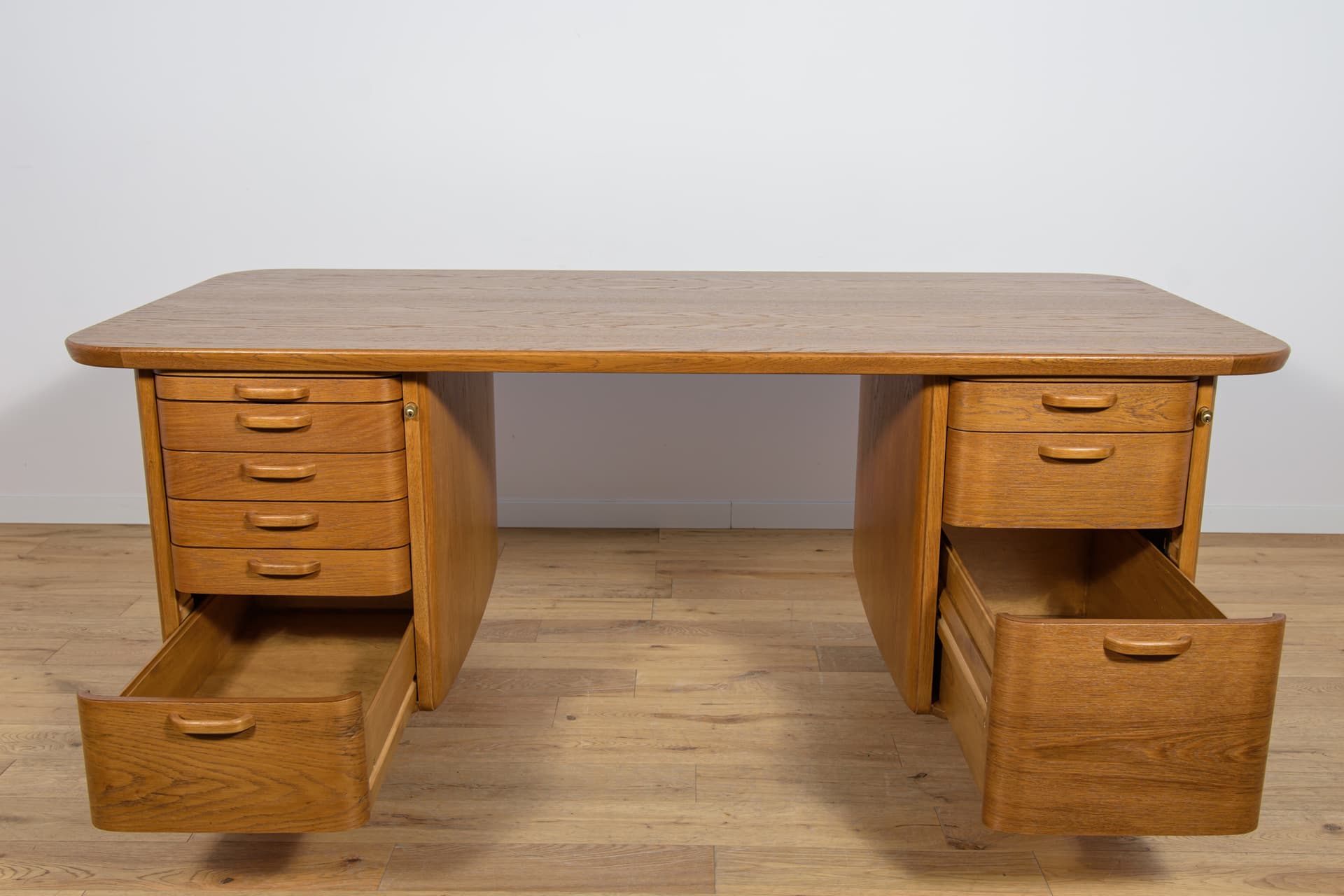 Dębowe biurko Art Deco, proj. Gunnar Ericsson, Atvidaberg, Facit AB Buromöbel Zurich, Szwajcaria, lata 50 - 91567