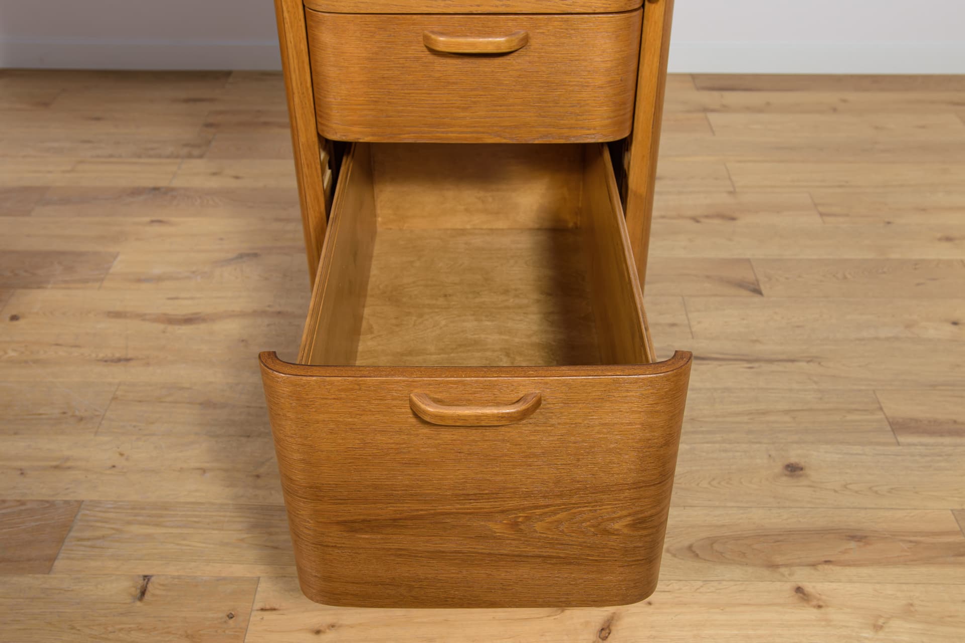 Dębowe biurko Art Deco, proj. Gunnar Ericsson, Atvidaberg, Facit AB Buromöbel Zurich, Szwajcaria, lata 50 - 91571