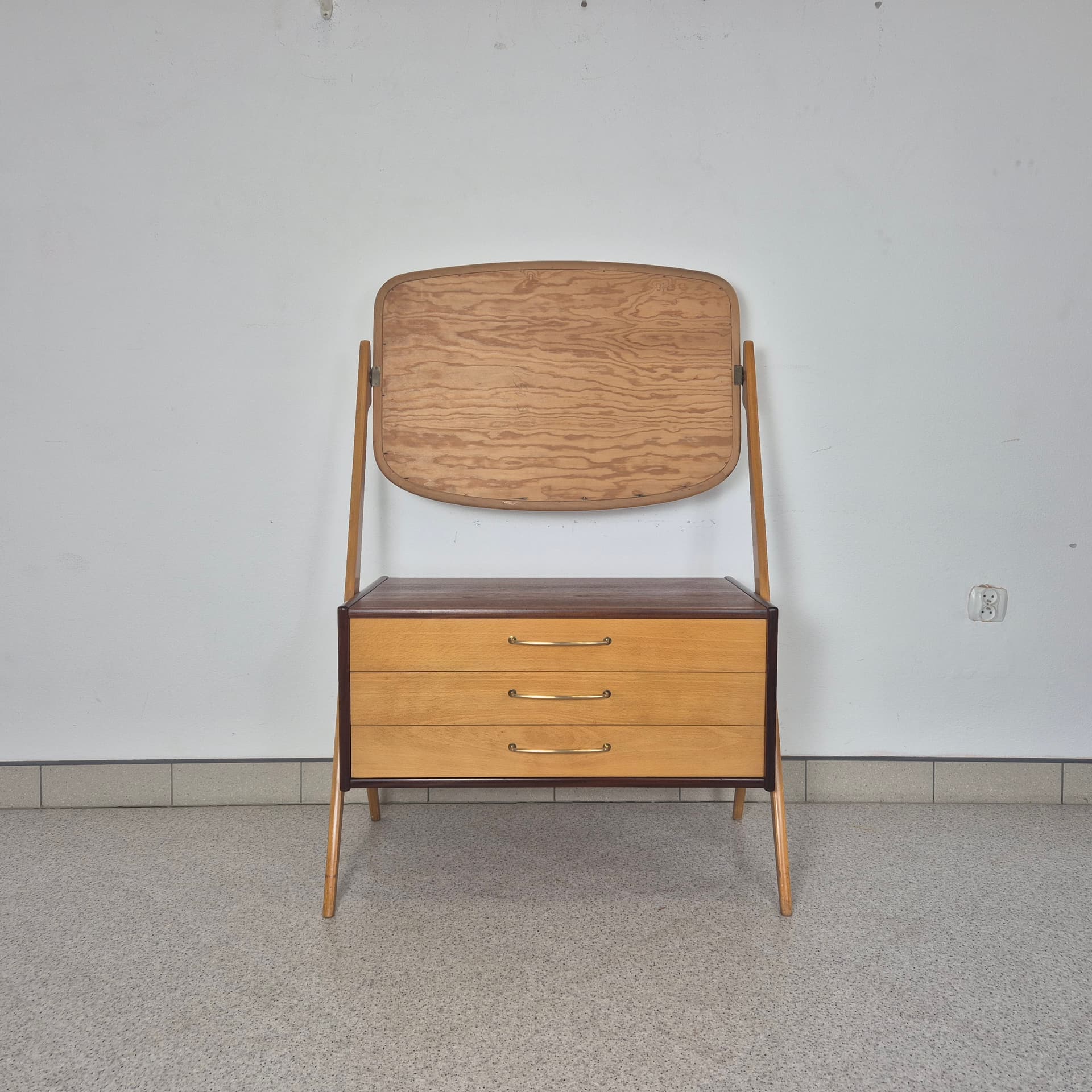 Designerska toaletka firmy Orsta Bruk, Dania lata 60 - 92490