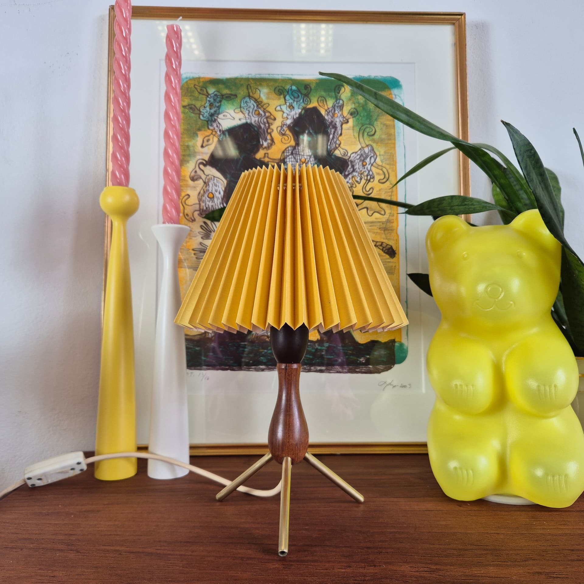 Tekowa lampka z plisowanym abażurem, Dania lata 60 - 92577