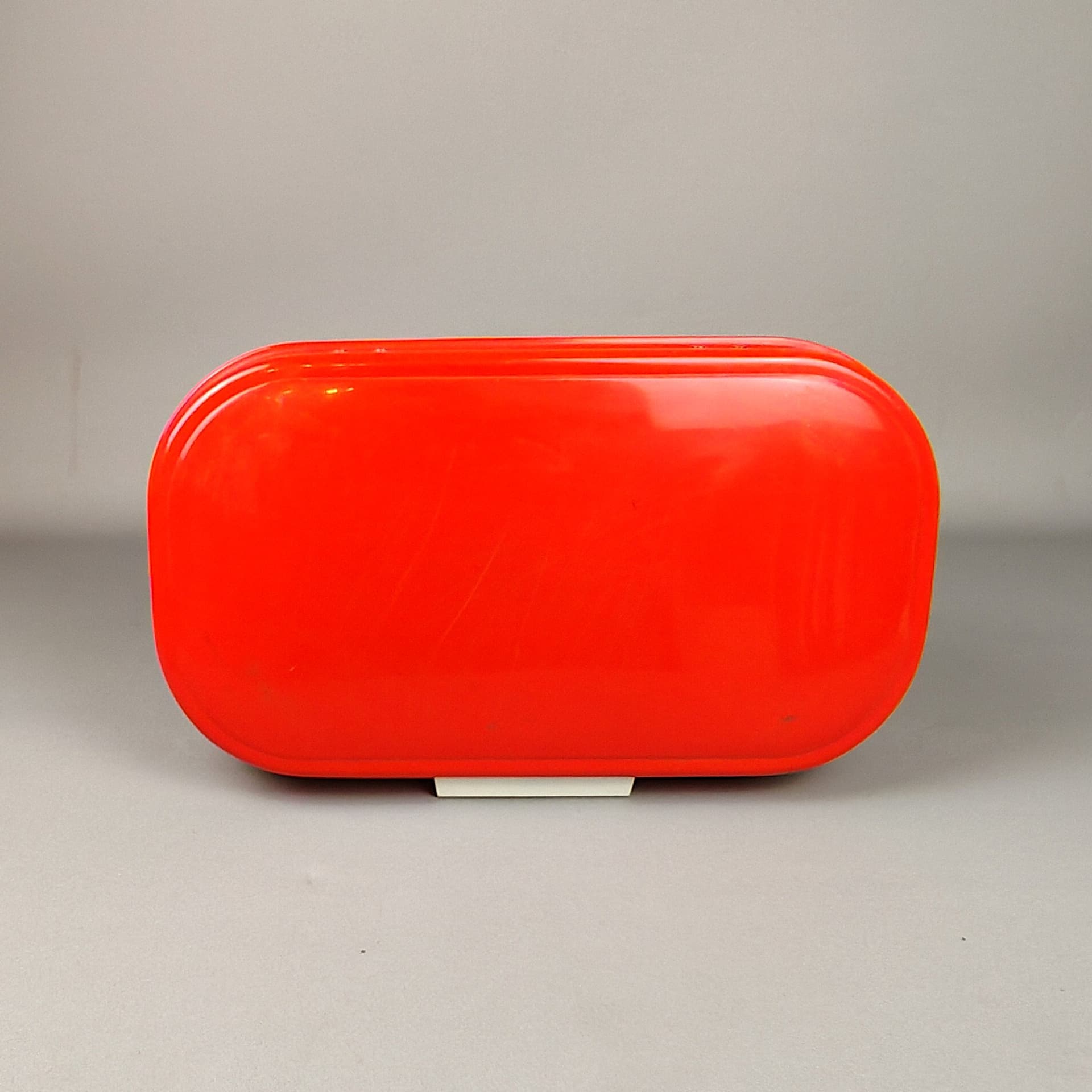 Lunch box, red enameled metal, Sweden, 1960s. - 92904