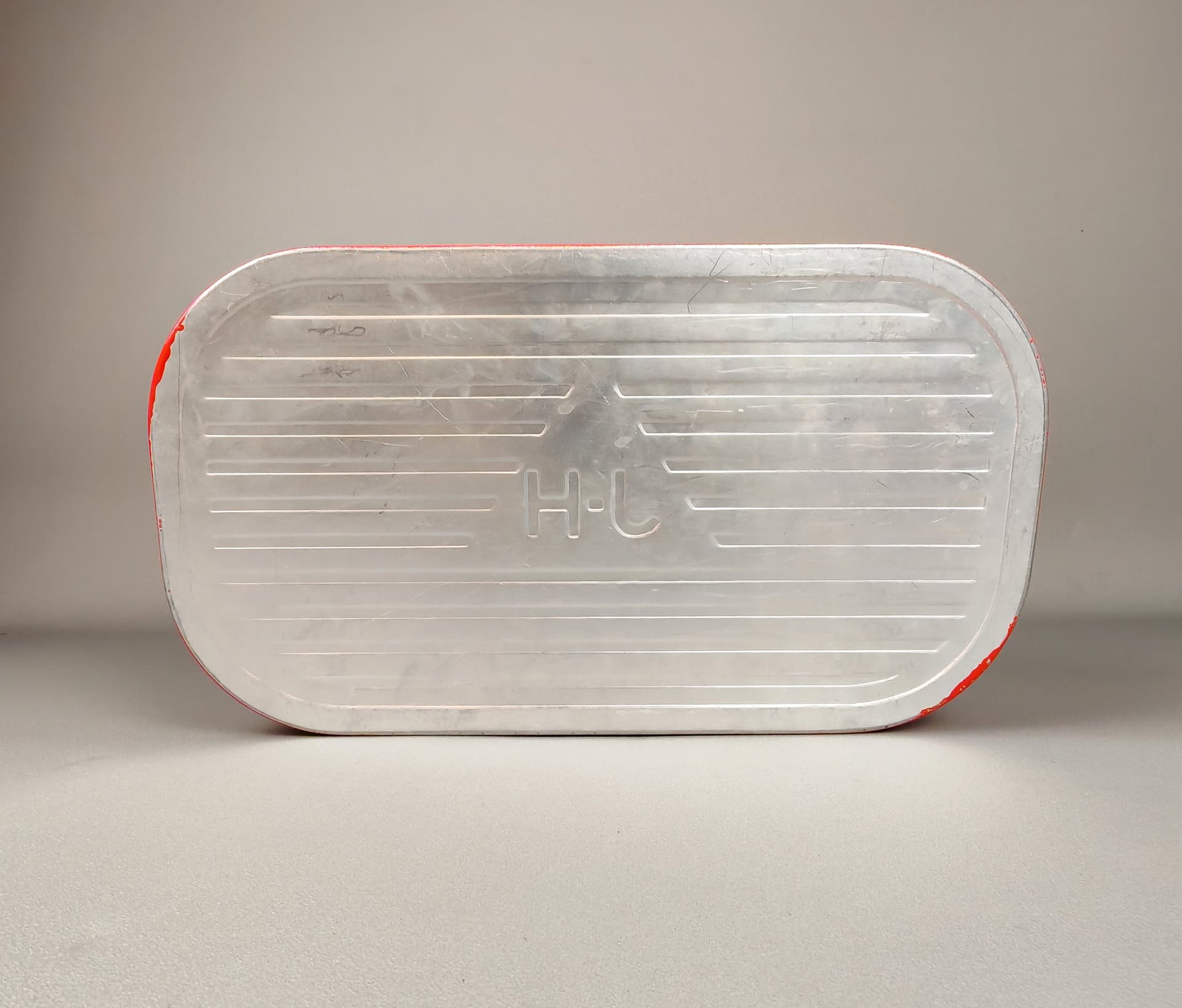 Lunch box, red enameled metal, Sweden, 1960s. - 92903