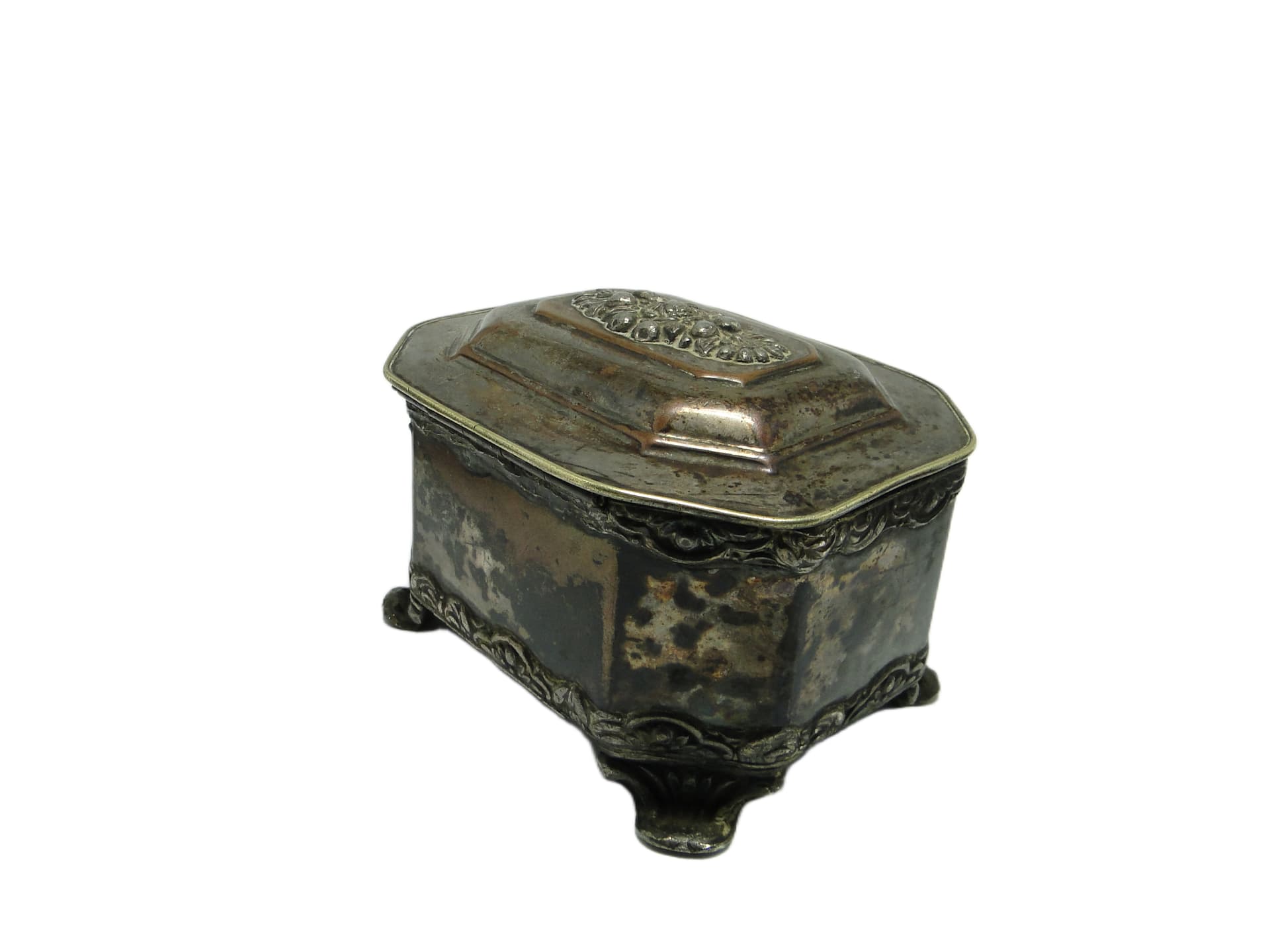 Neo-Baroque casket, silver-plated copper, Poland, 19th c. - 93815