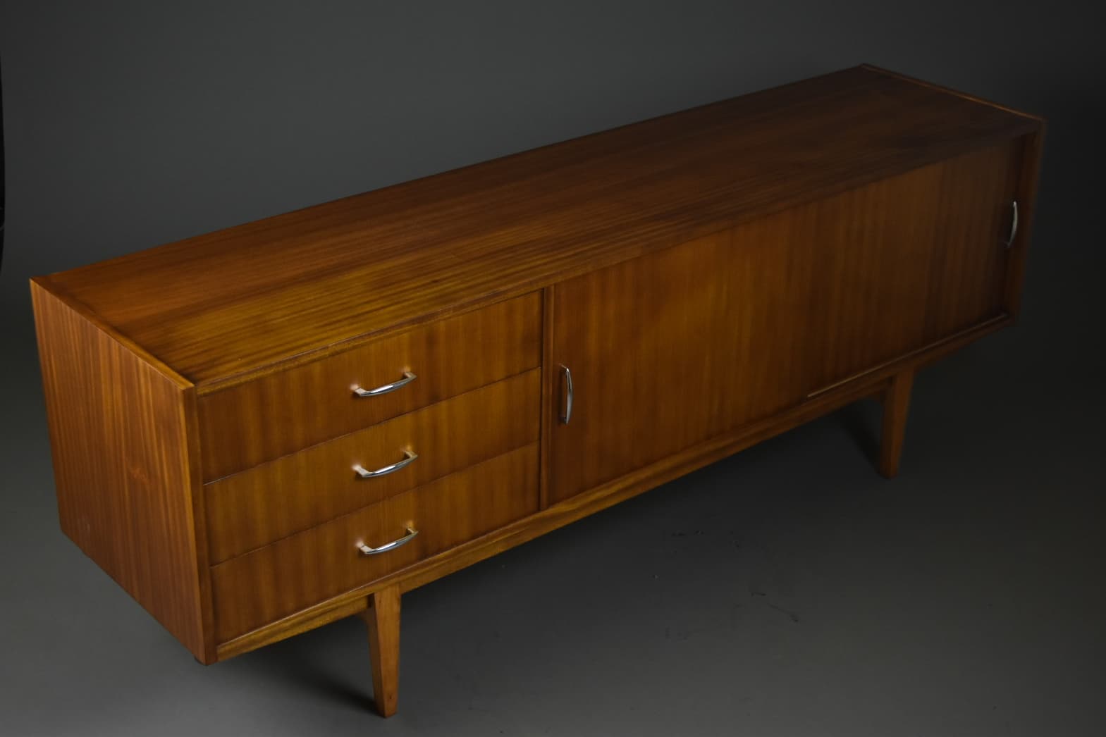 Komoda Violetta, Polska, Lata 60. PRL - 93883