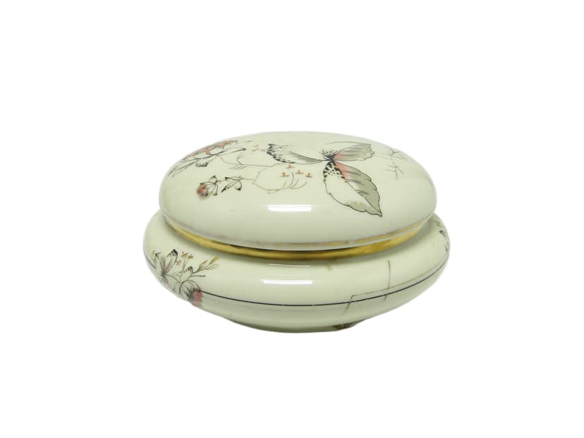 Art Nouveau bonbonniere, ivory ceramic, Ćmielów, Poland, 1950s.