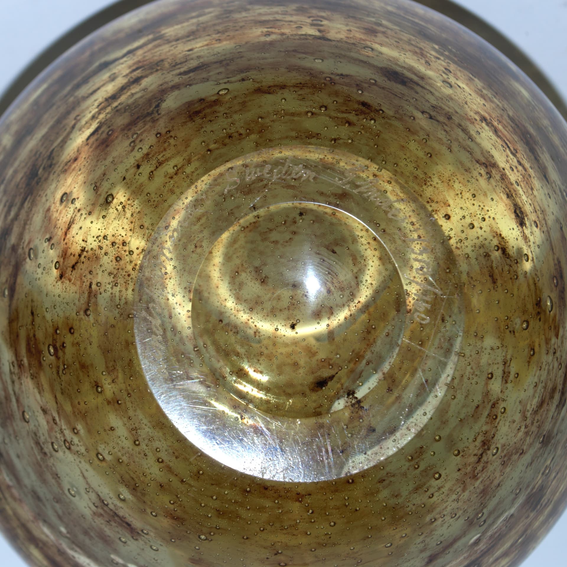 Bowl Cascada, golden glass, by A. Gunnar, Sweden, 1960s. - 707