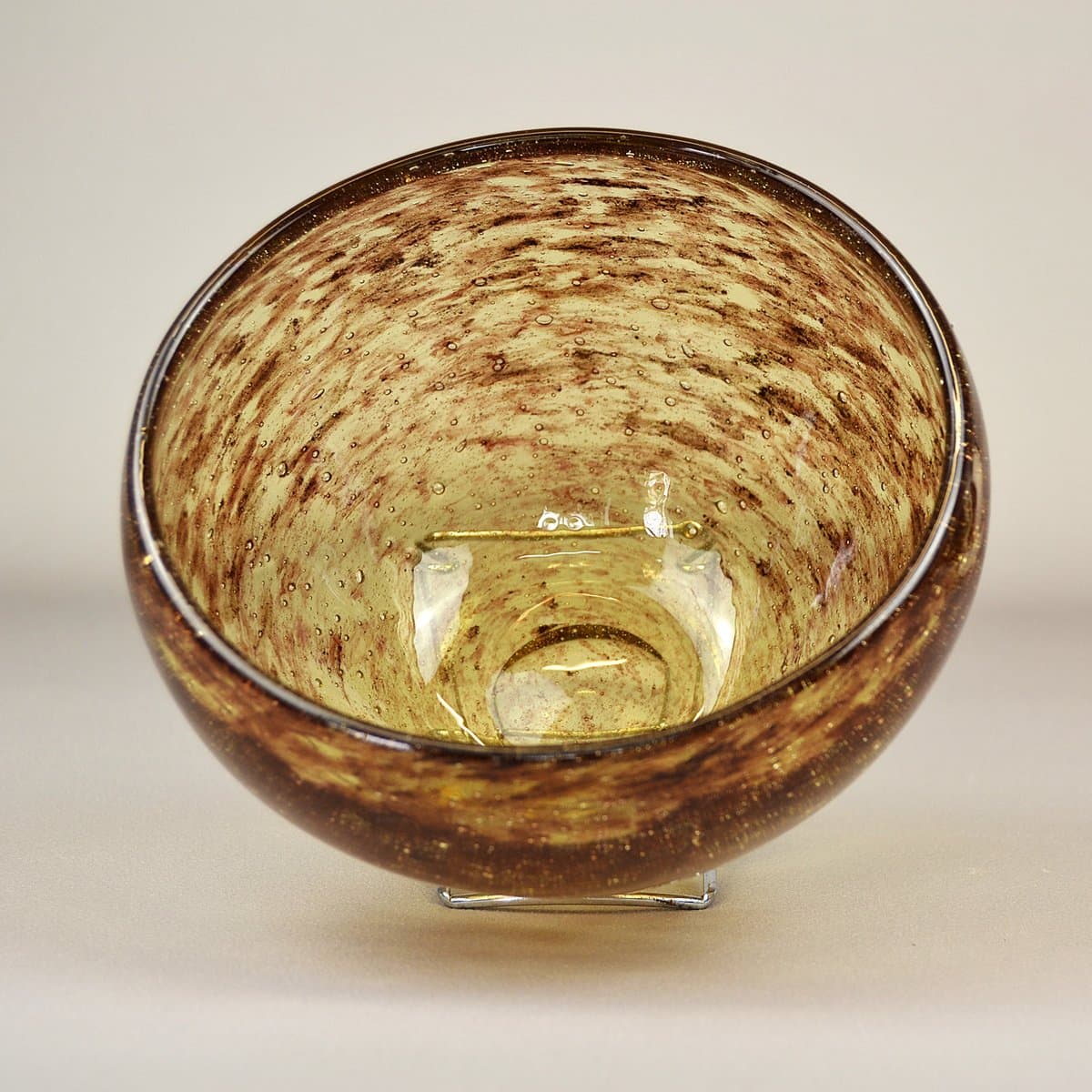 Bowl Cascada, golden glass, by A. Gunnar, Sweden, 1960s. - 709