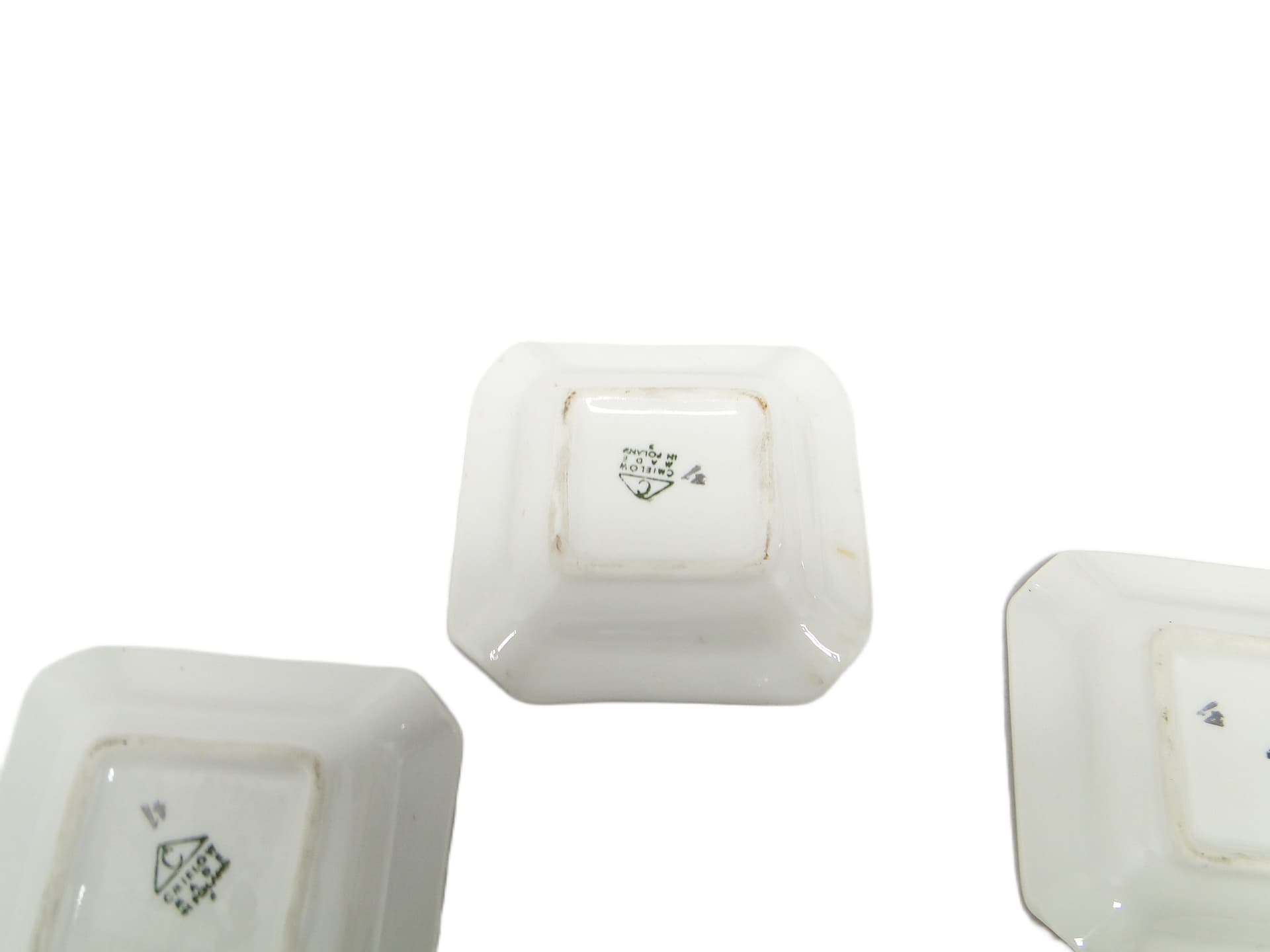 Zestaw trzech popielniczek brydżowych, mid-century modern, porcelana, Ćmielów, Polska, lata 60. - 95174