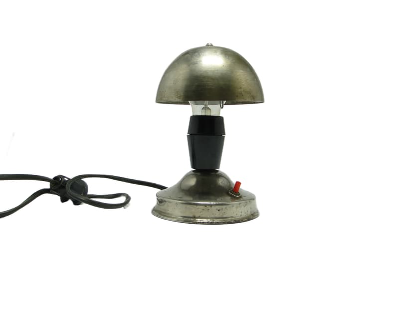Lampa stołowa Grzybek, metal srebrny, bakelit czarny, Polska, lata 50.
