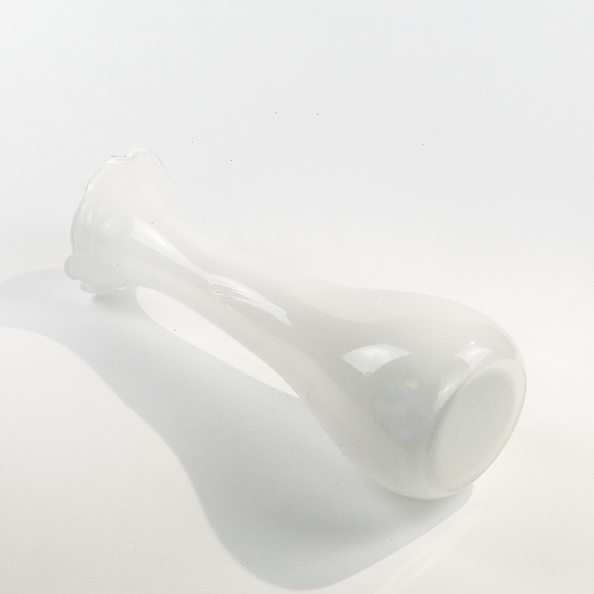 Wazon mid-century modern, szkło ivory white, Polska, lata 70. - 97536