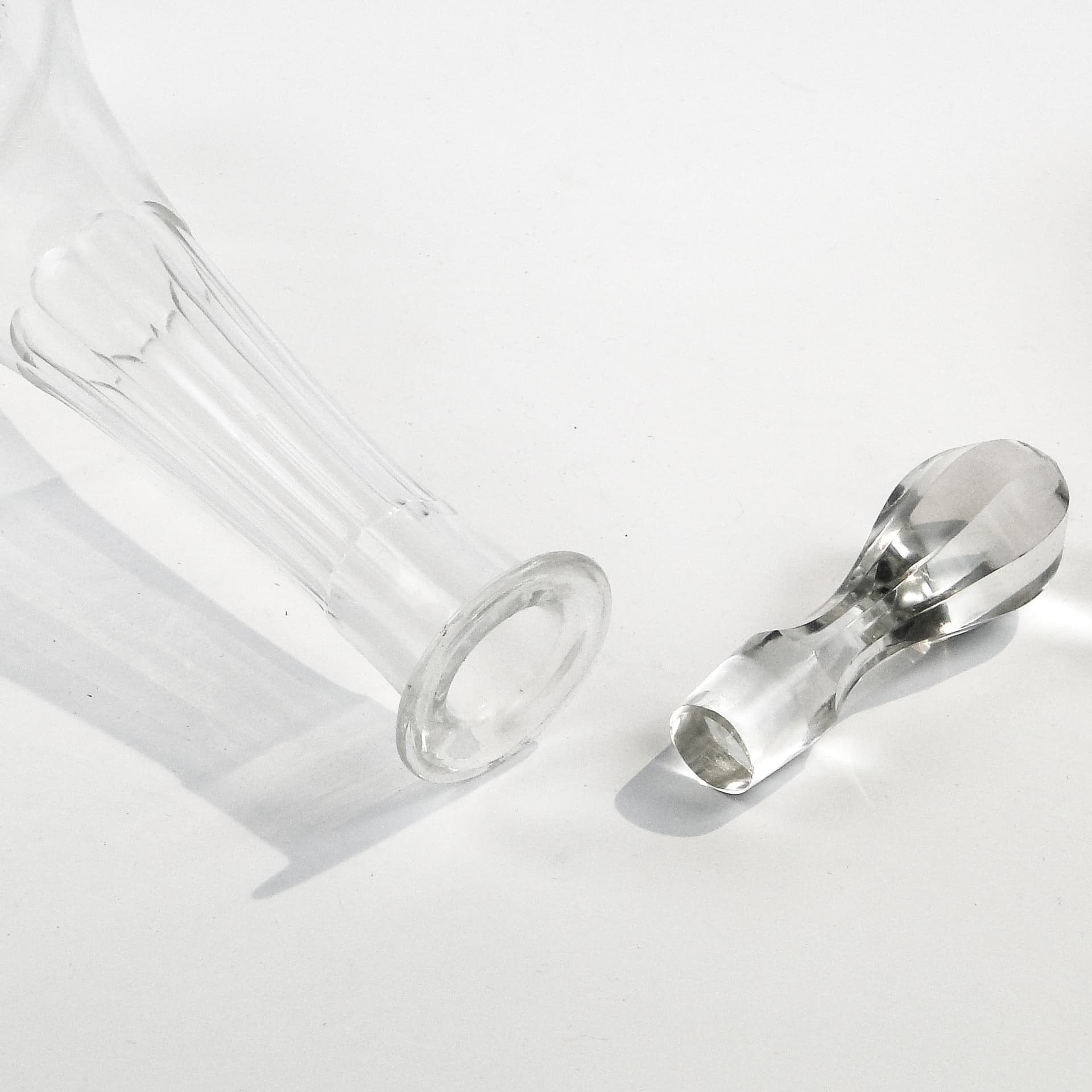 Decanter, Art Deco, crystal, Sweden, 1920s. - 97619