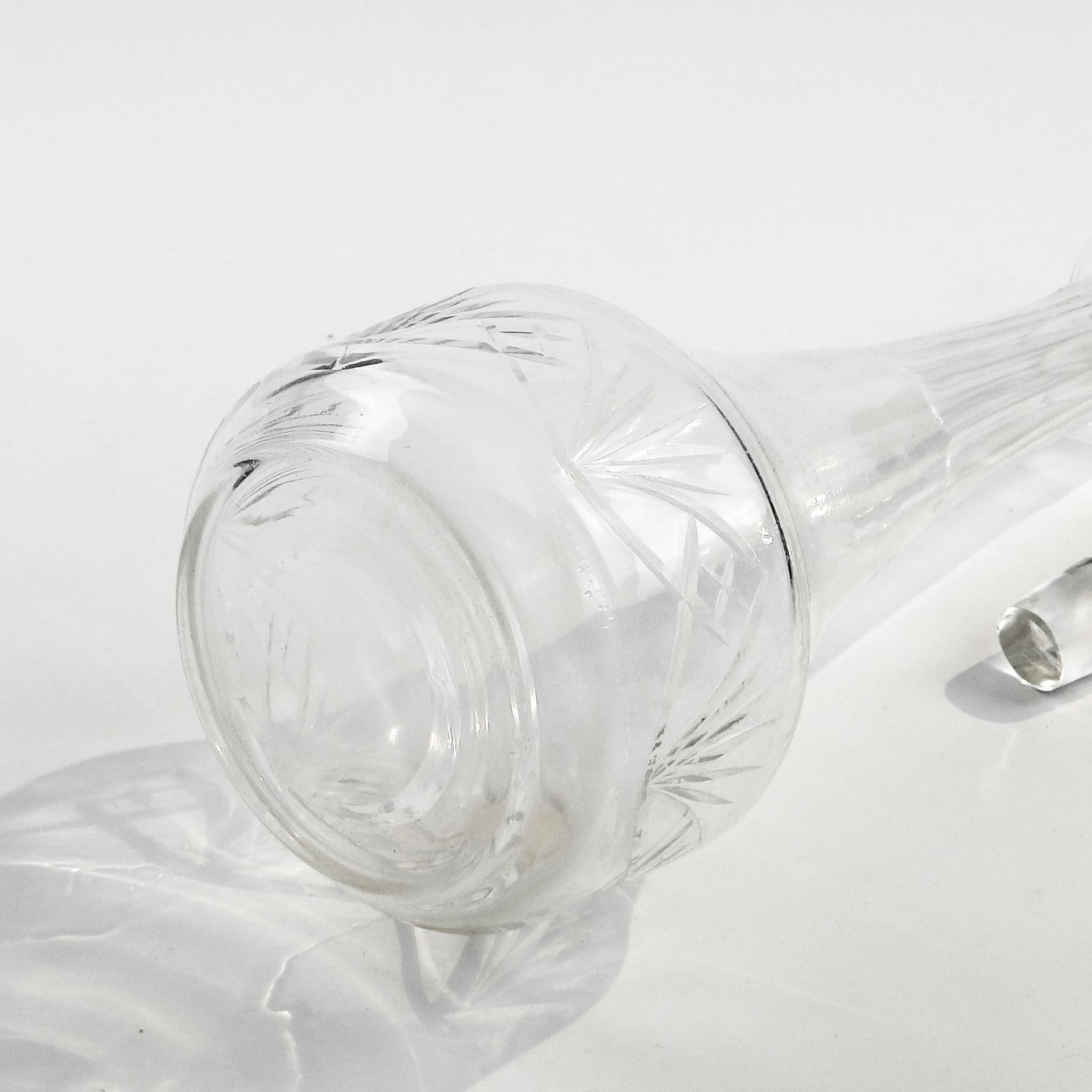 Decanter, Art Deco, crystal, Sweden, 1920s. - 97618