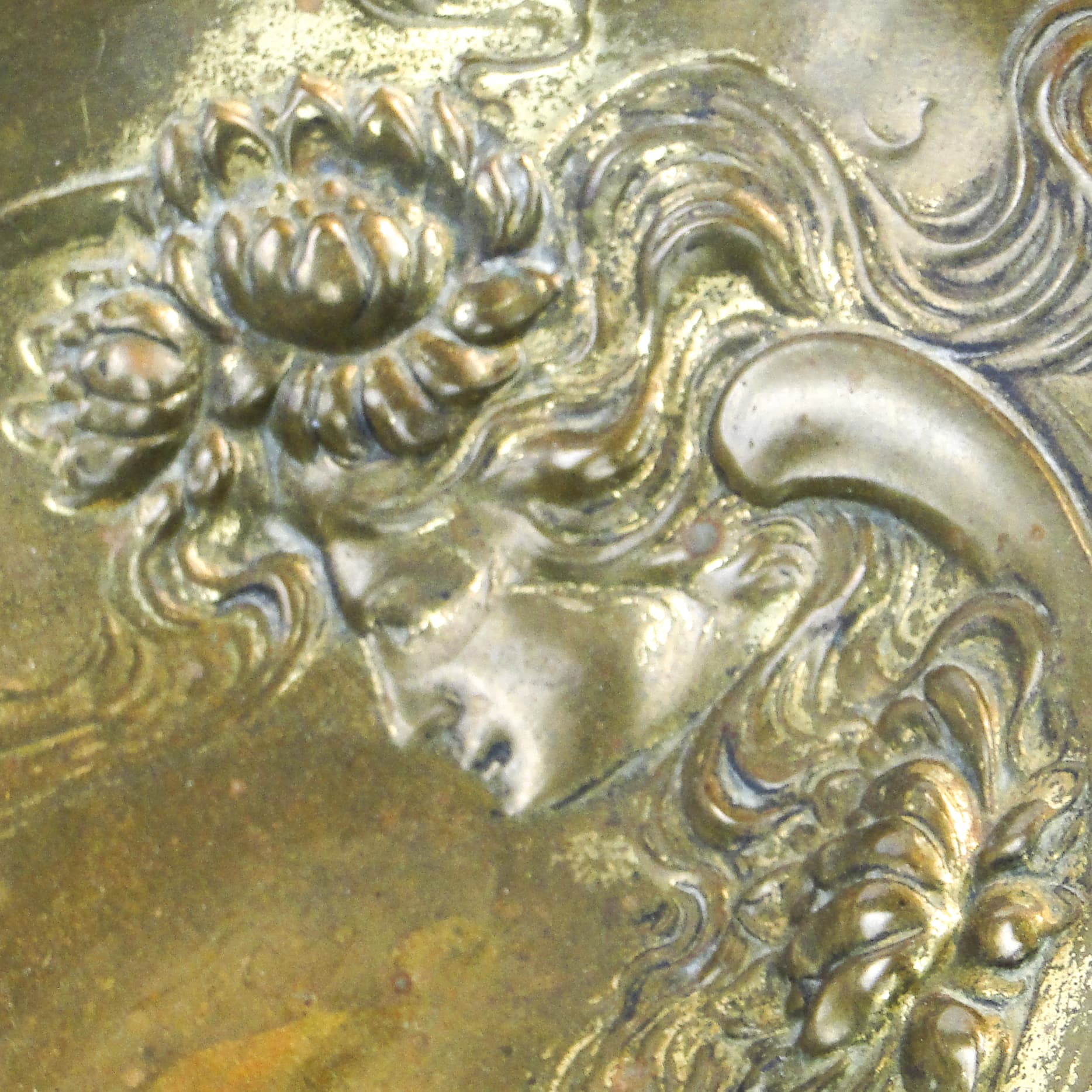 Art Nouveau platter, gilded brass, Bracia Zolberg, Poland, 19th c. - 97659