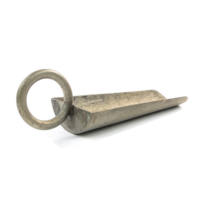 Coffee scoop, mid-century modern, silver-plated alpaca, United Kingdom, 1950s.