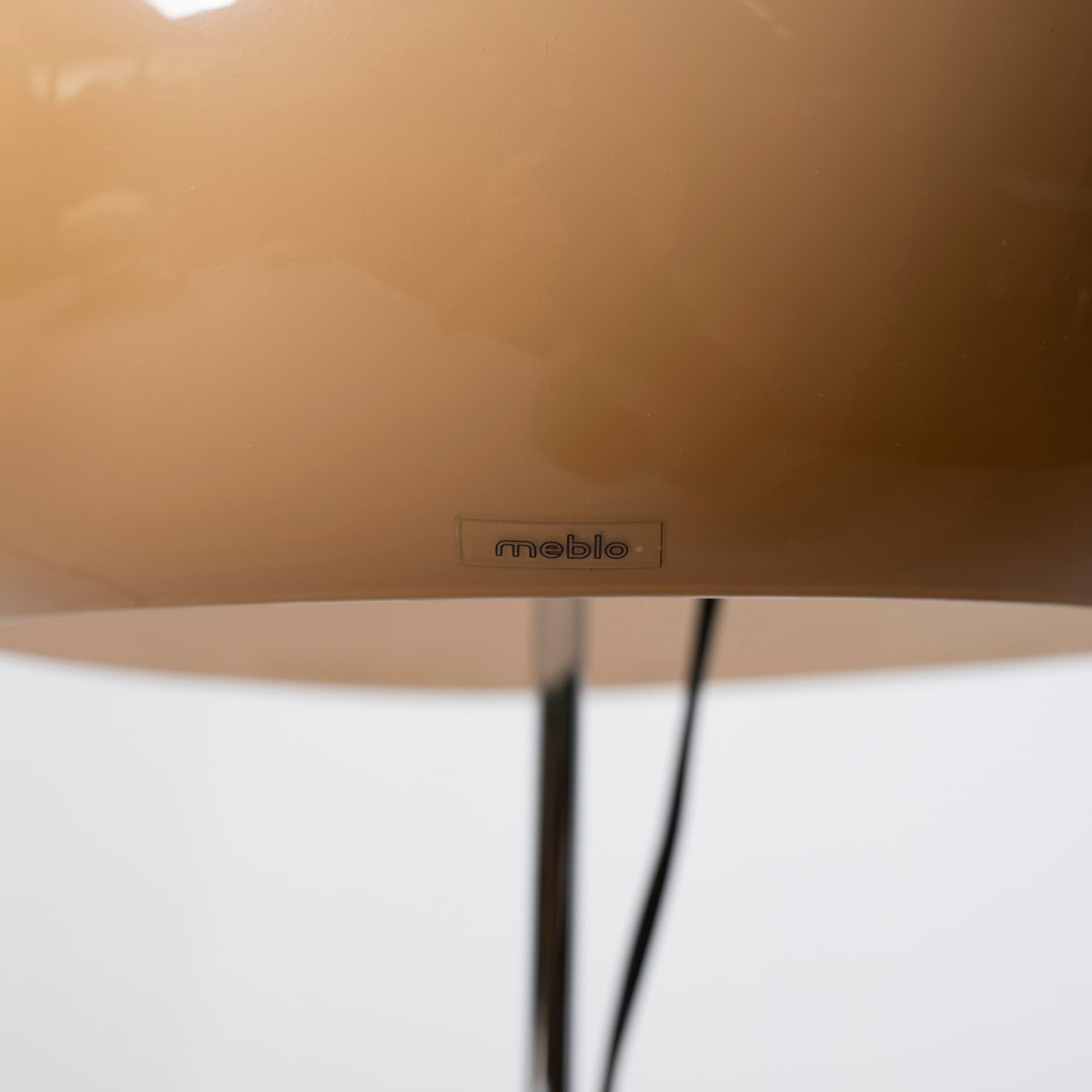 Lampa podłogowa Lucerna, pleksi brązowy, stal chromowana, proj. L. Massoni, Słowenia, lata 70. - 94420