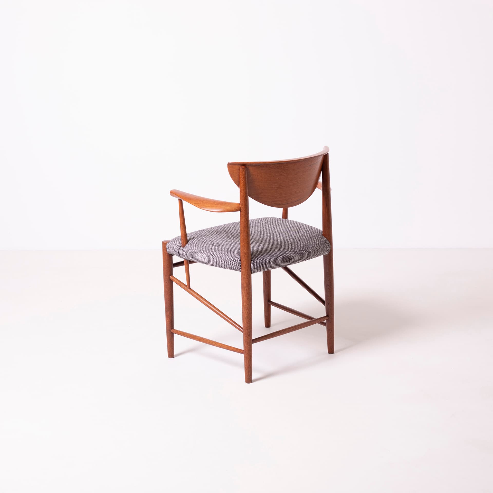 Zestaw czterech foteli, wełna szara, teak, proj. P. Hvidt, O. Mølgaard-Nielsen, Søborg Møbelfabrik, Dania, lata 60. - 94672