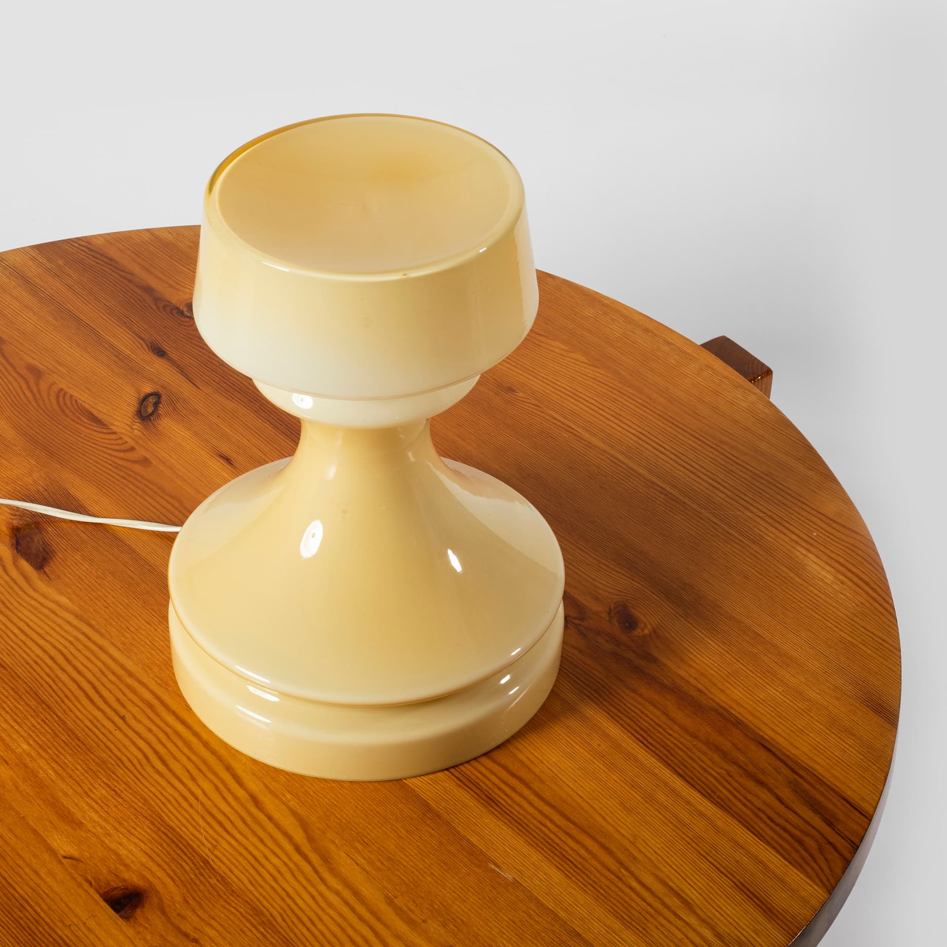 Lampa stołowa figura szachowa, szkło żółte, proj. I. Jakes, Czechosłowacja, lata 70. - 95617