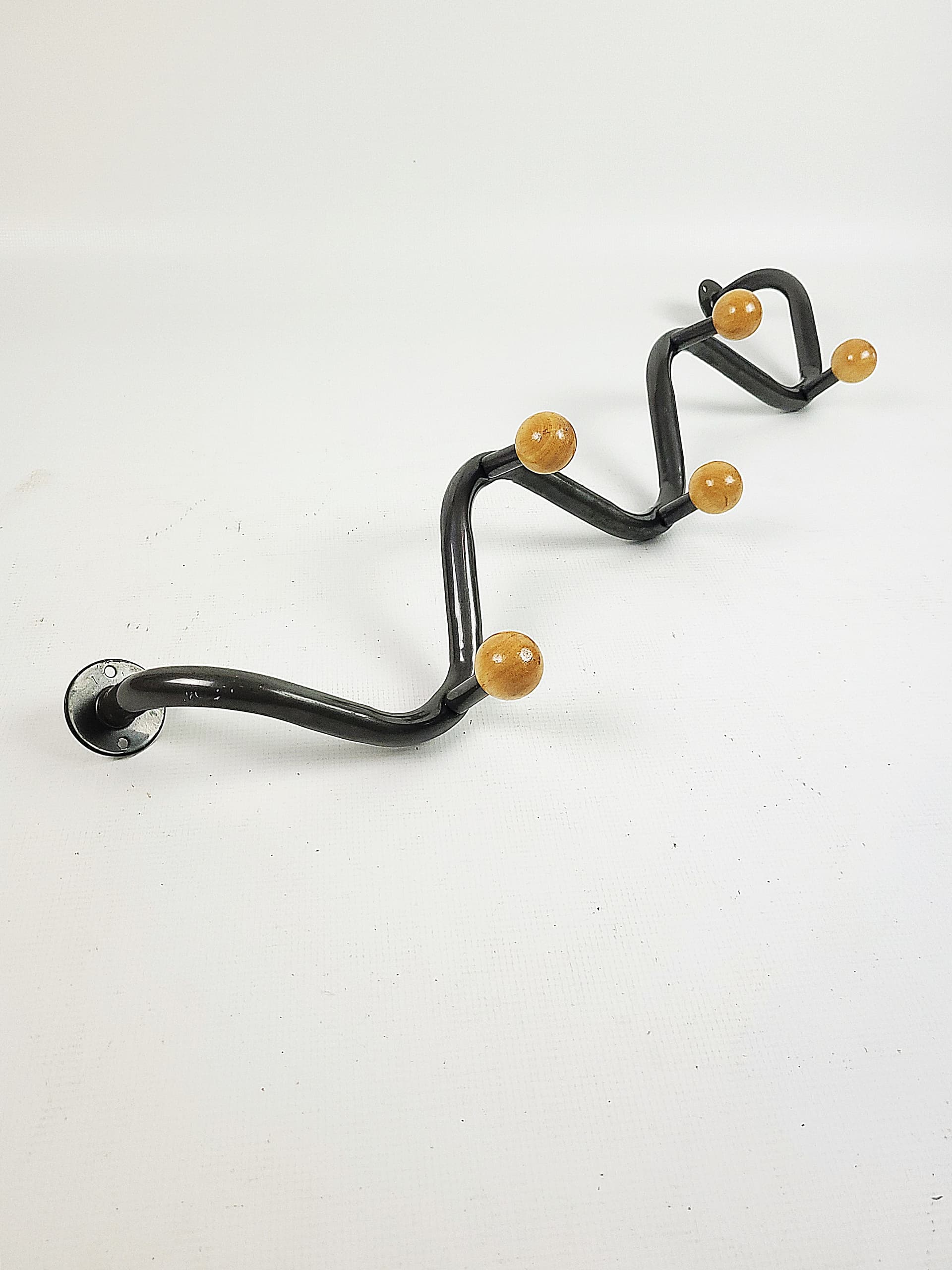 Wieszak ścienny z lat 90. - 96031