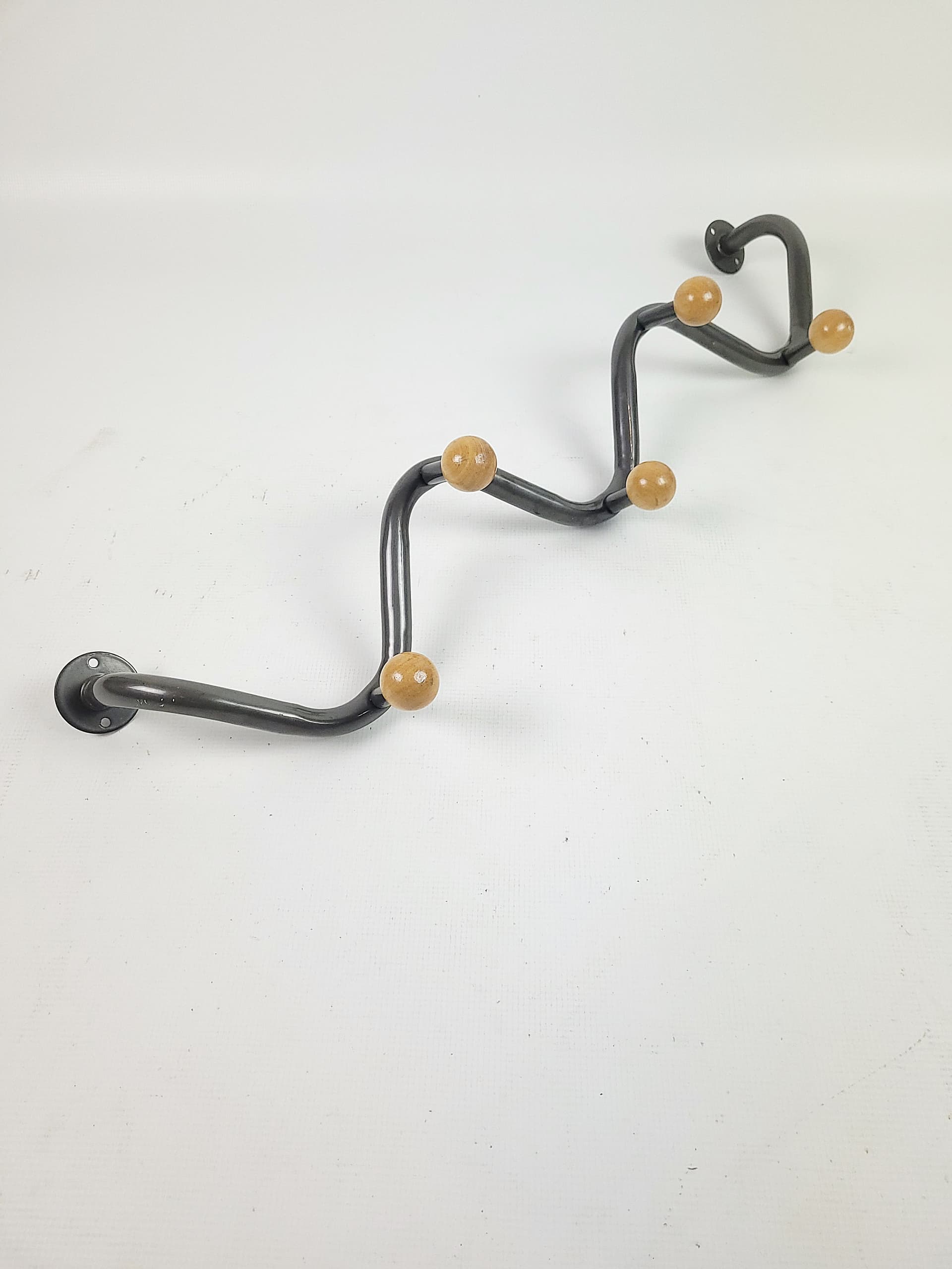 Wieszak ścienny z lat 90. - 96034