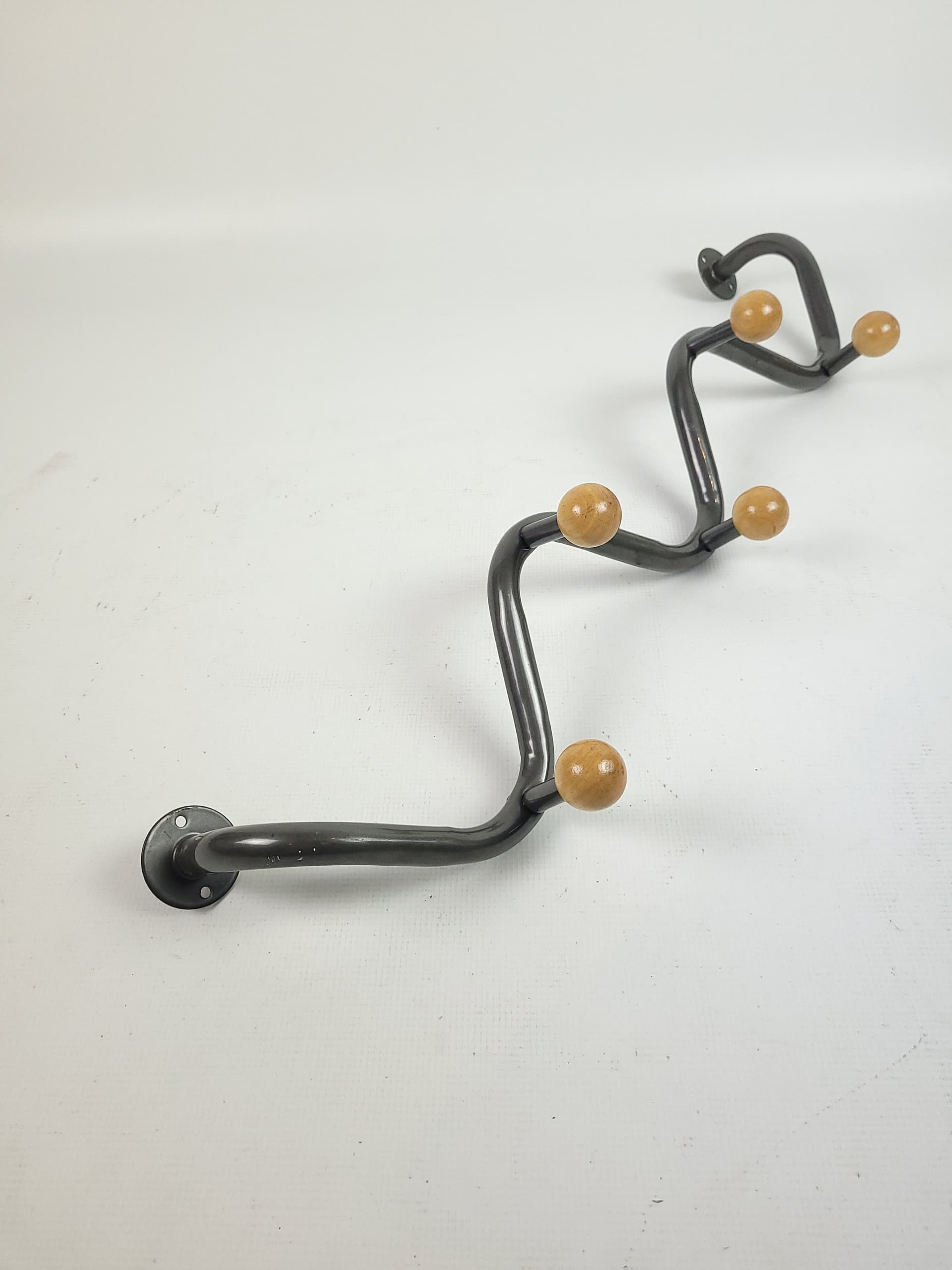 Wieszak ścienny z lat 90. - 96036