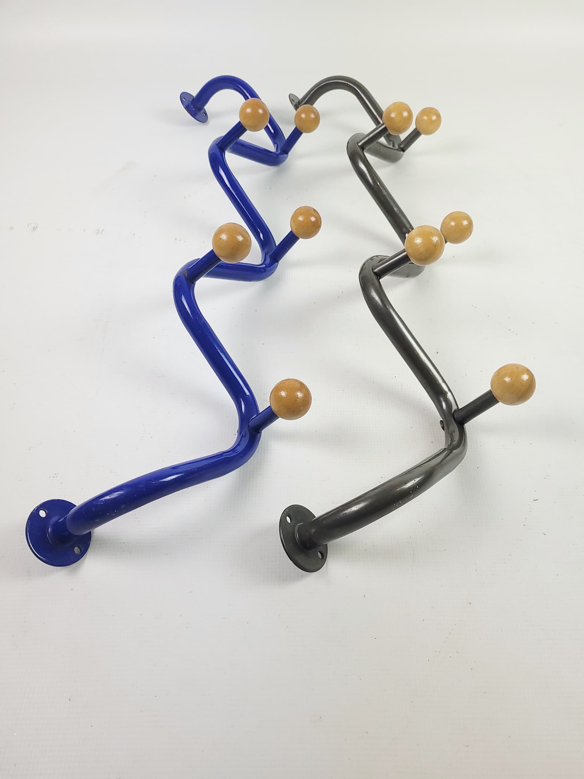 Wieszak ścienny z lat 90. - 96040