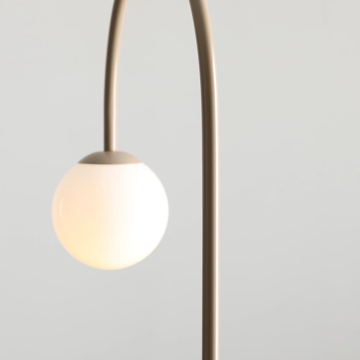 Lampa podłogowa Una beżowa, Artera - 103379