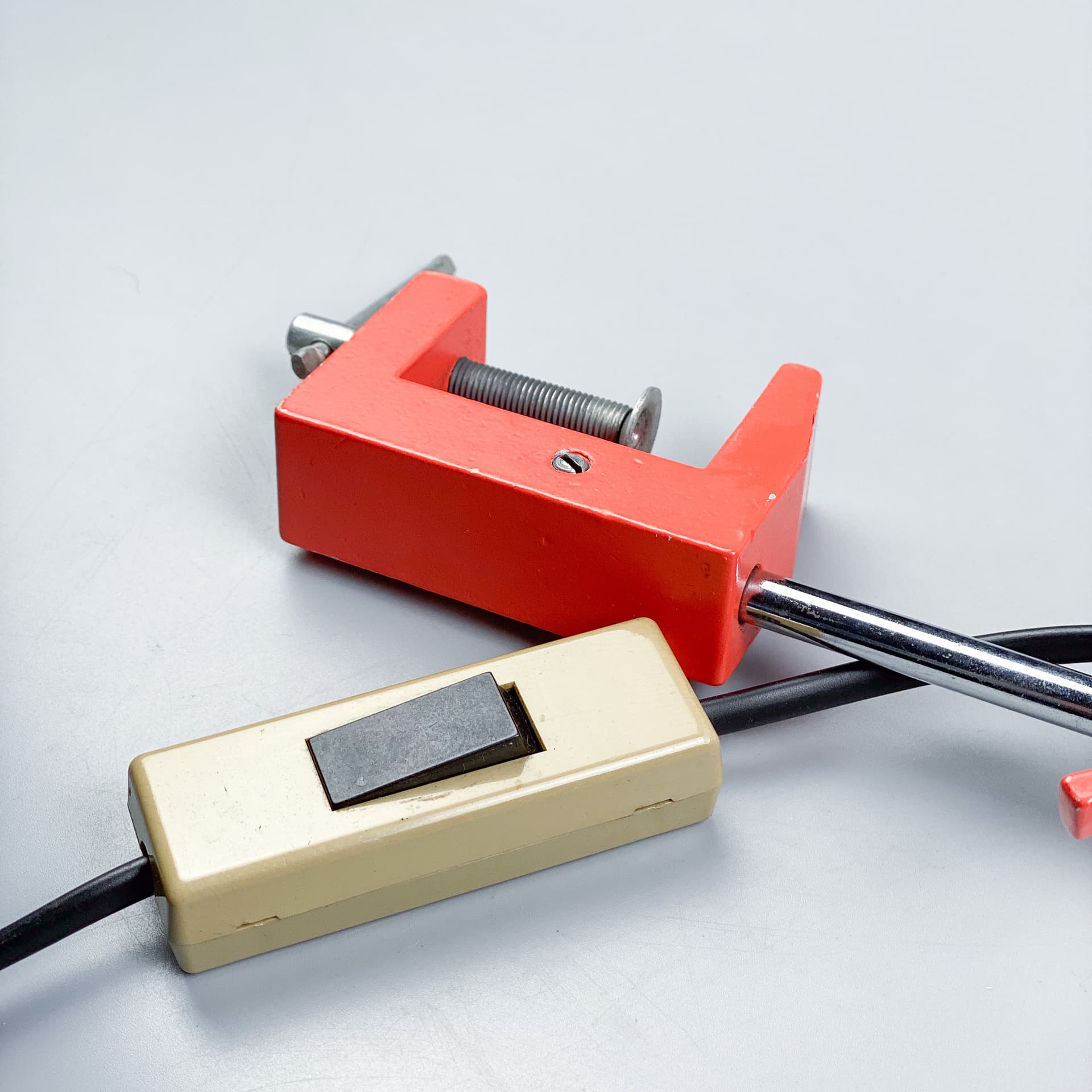 Lampa biurkowa, pomarańczowy, metal, proj. J. Hůrka, Napako, Czechosłowacja, lata 60. - 96822