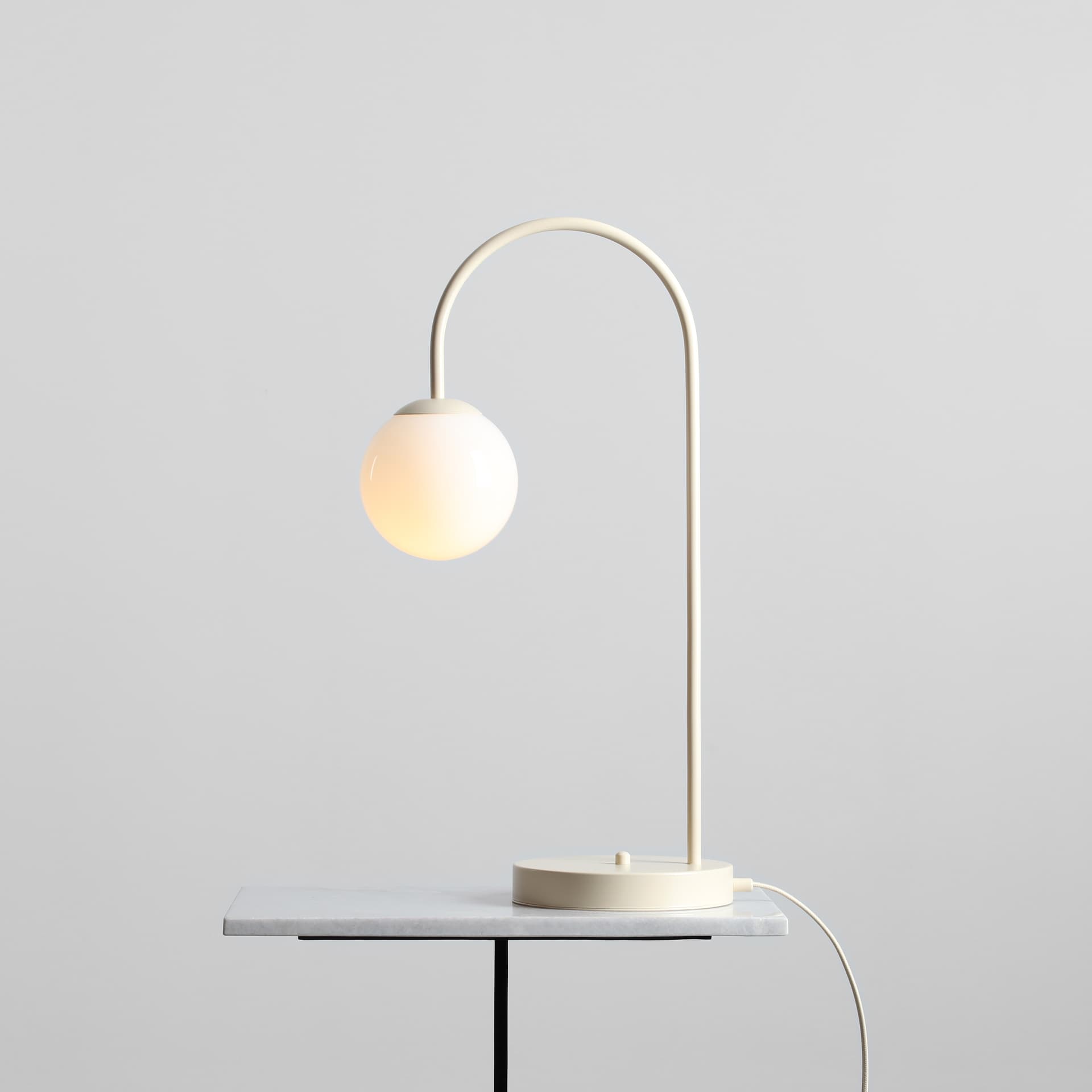 Lampka biurkowa Una kremowa, Artera - 102737