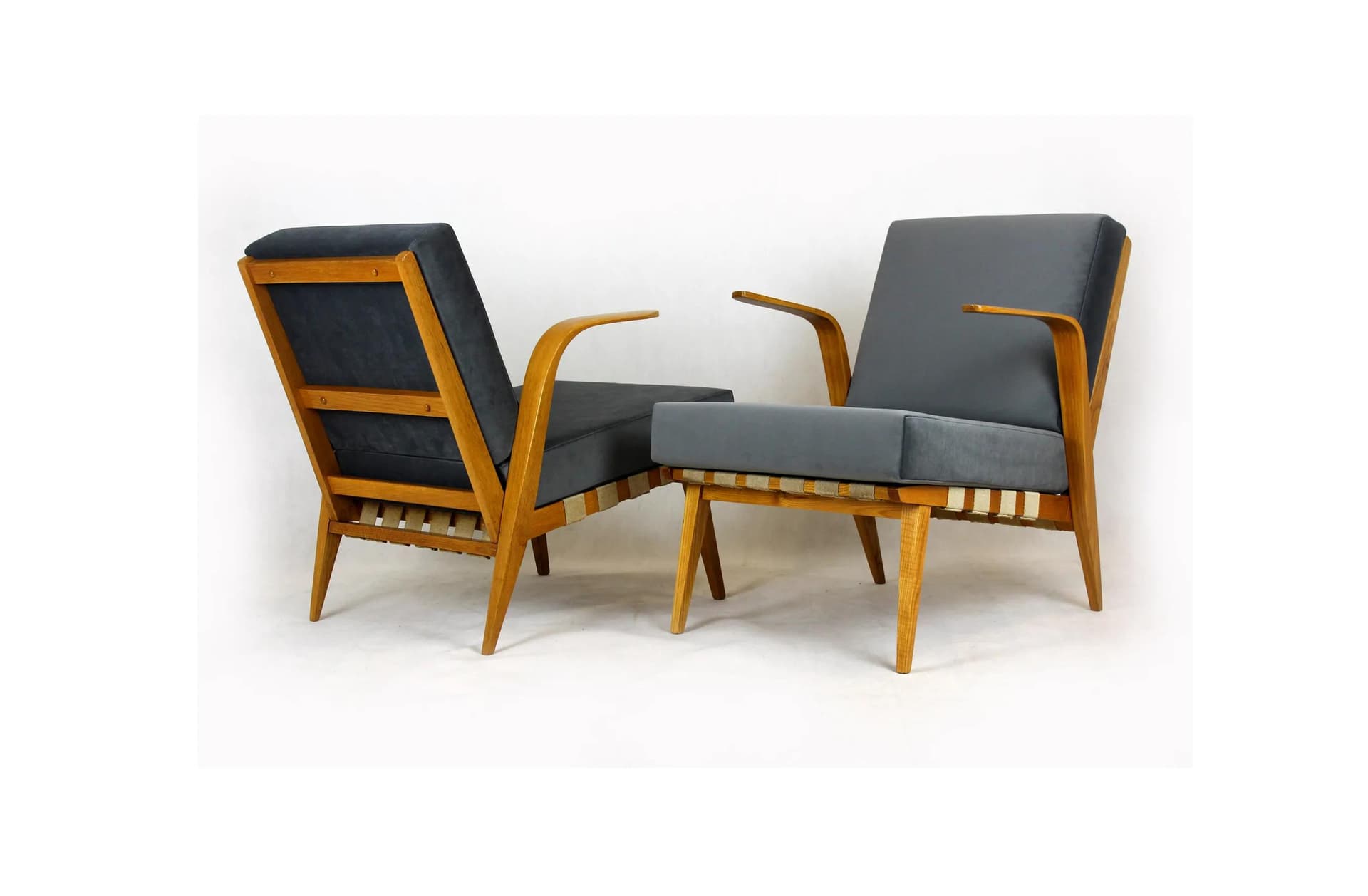 Para foteli Mid-Century Modern, drewno brązowe, tapicerka szara, Czechy, lata 60. - 98187