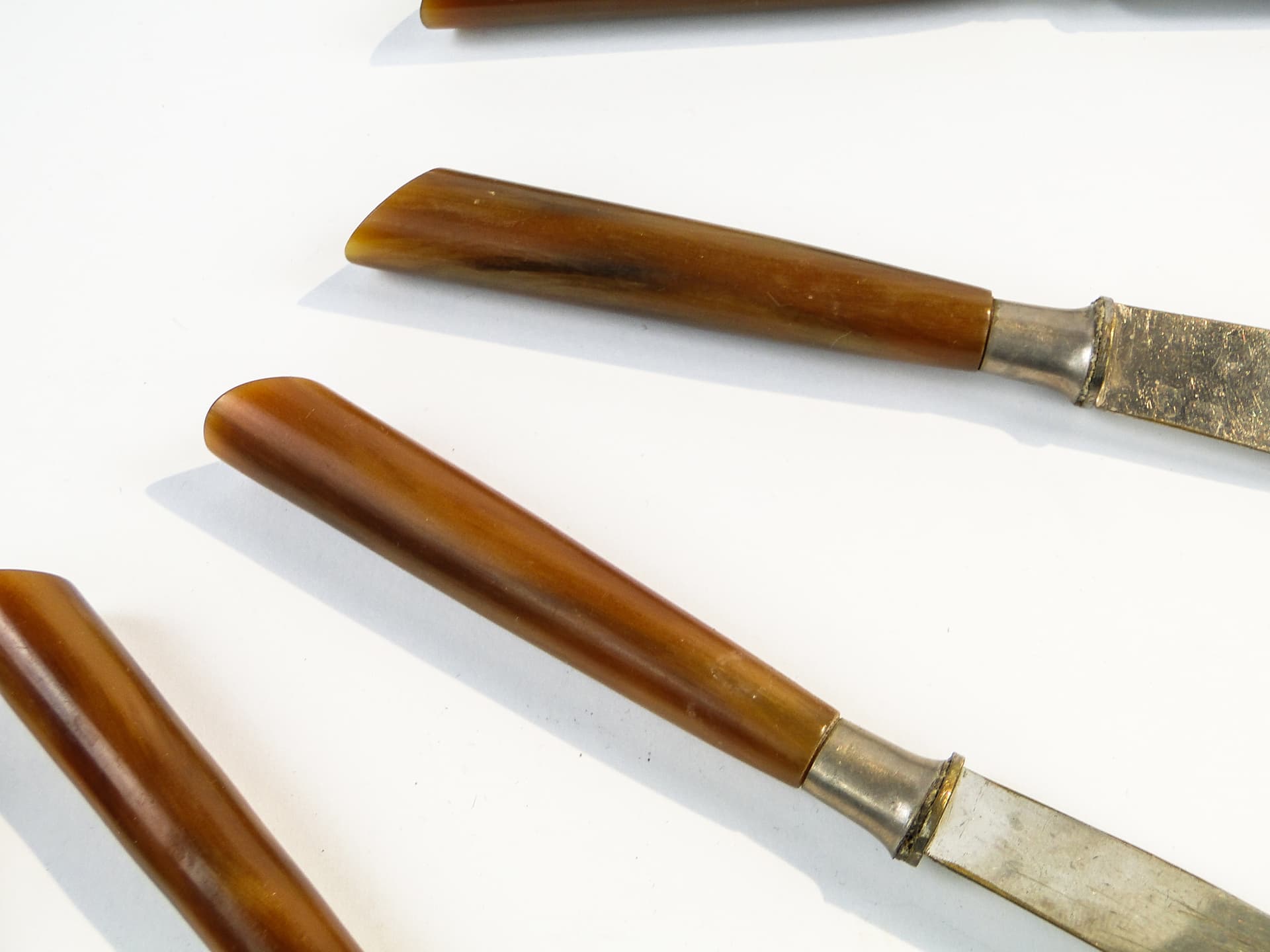 Knife set, mid-century modern, brown bakelite, Sweden, 1950s. - 98771