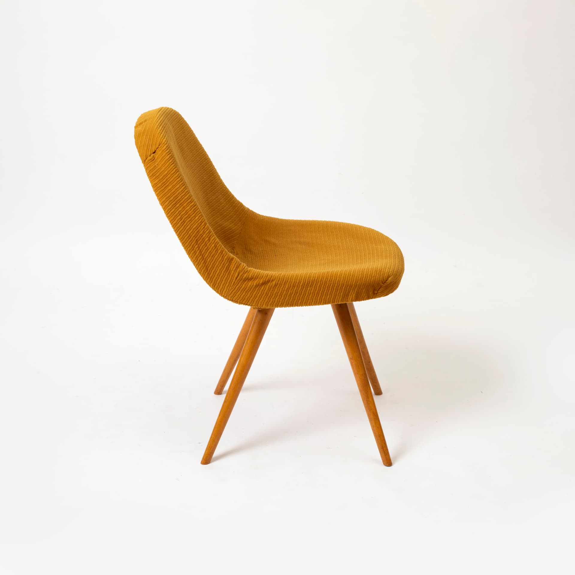 Komplet czterech krzeseł, żółty, drewno, proj. F. Jirak, Czechosłowacja, lata 60. - 98434