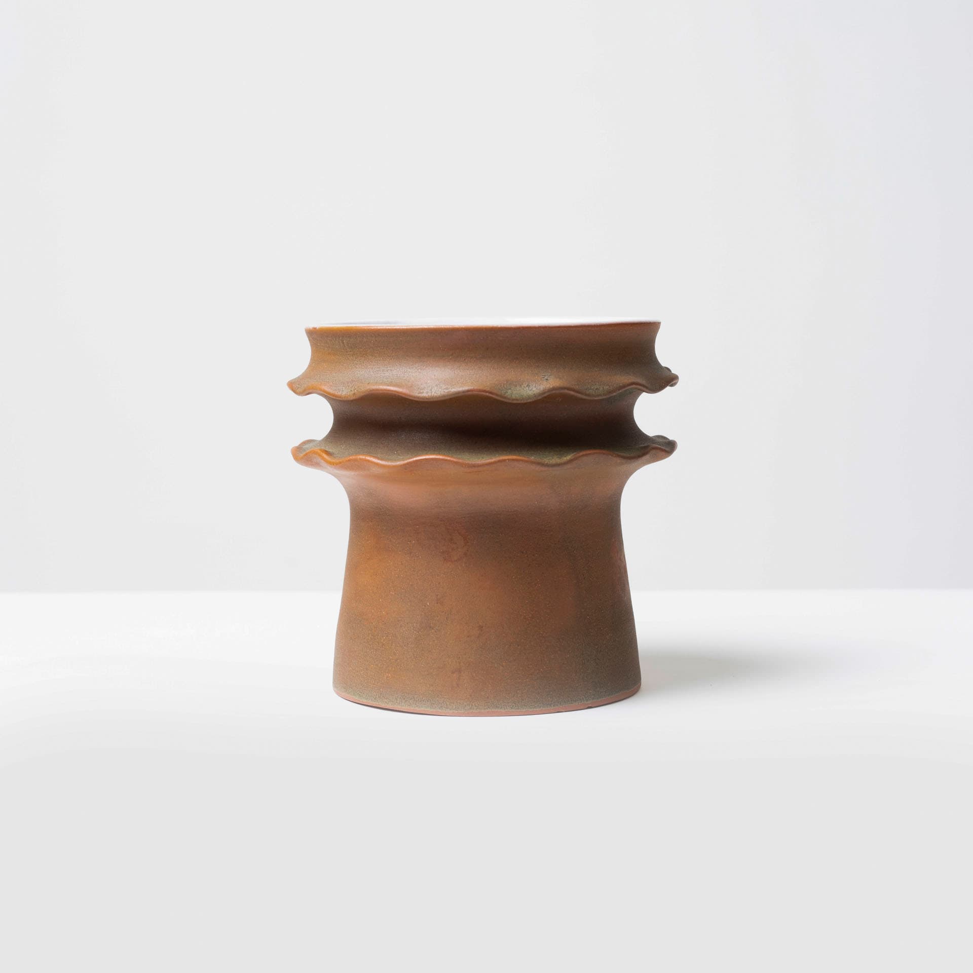 Wazon, brązowy jasny, ceramika, Czechosłowacja, lata 60. - 98672